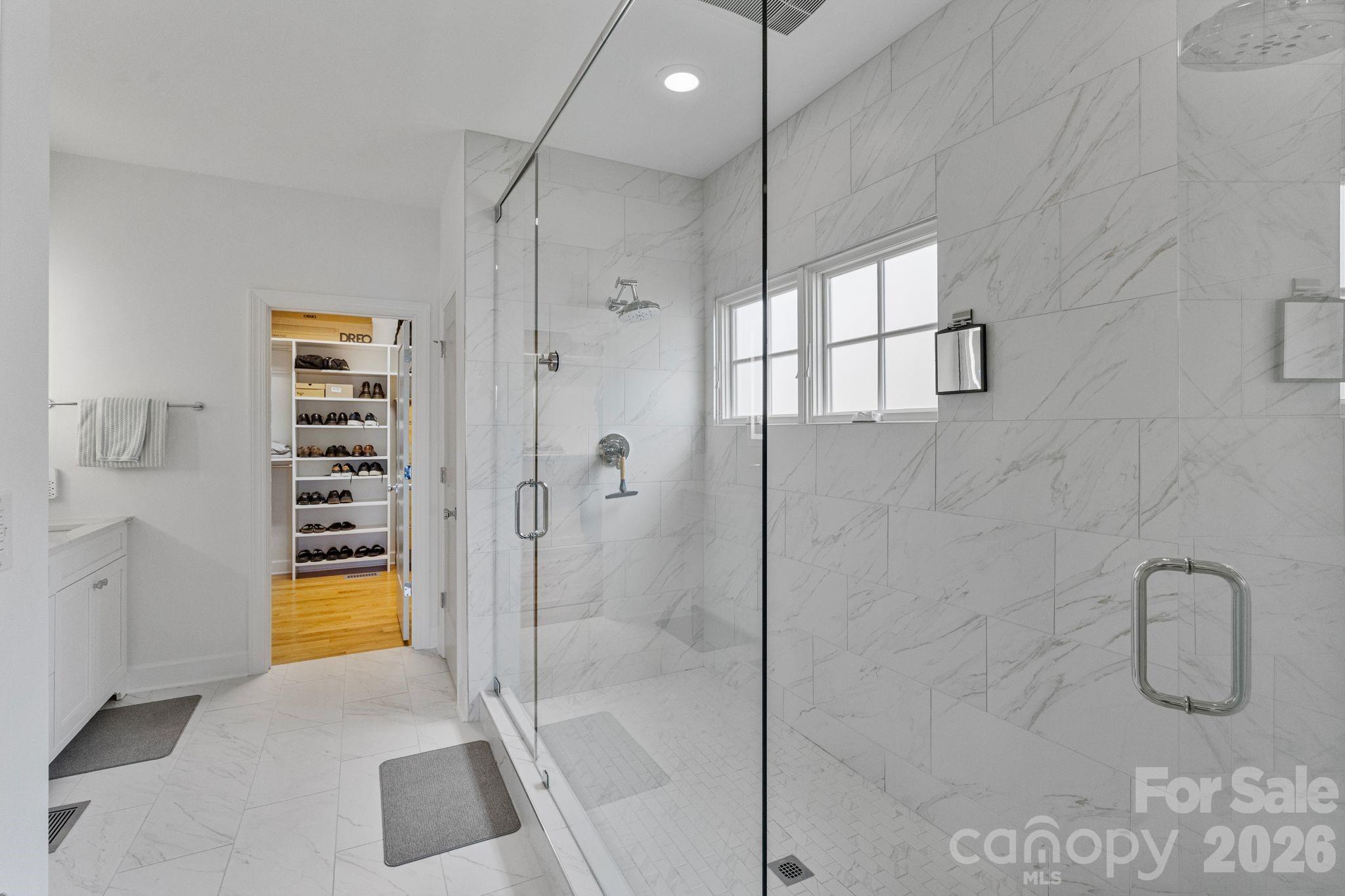 The Peninsula - Residential