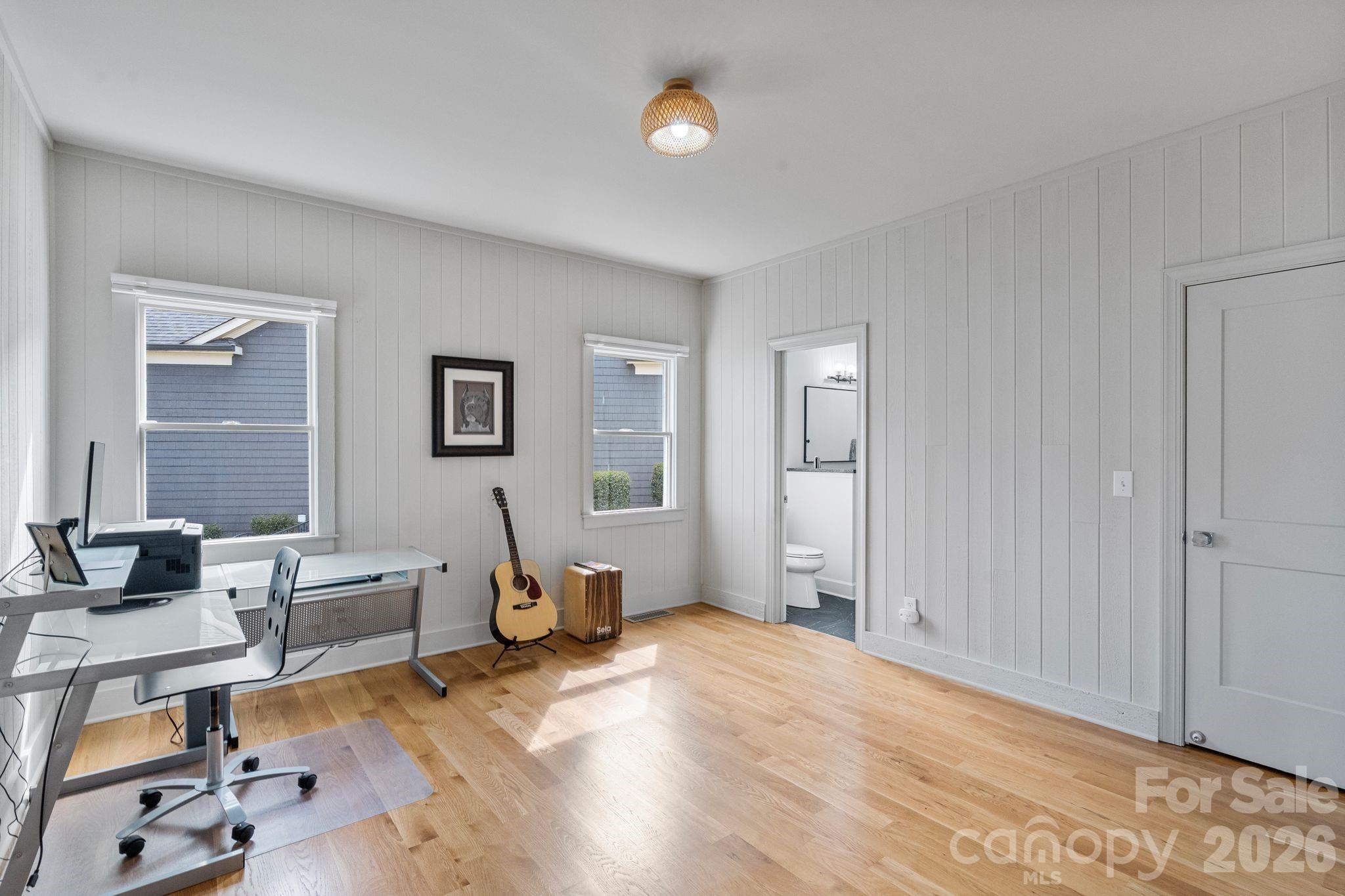 The Peninsula - Residential