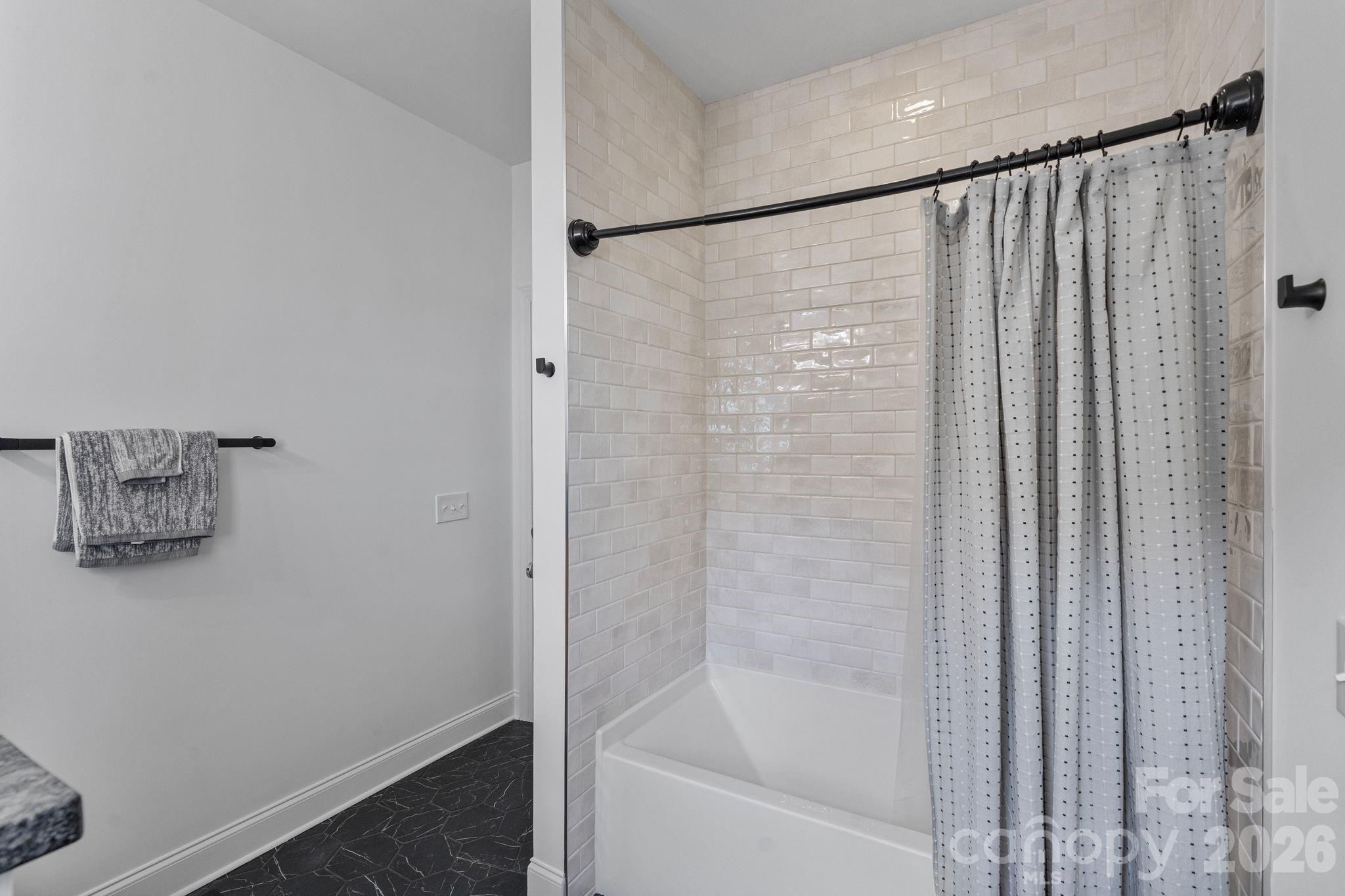 The Peninsula - Residential