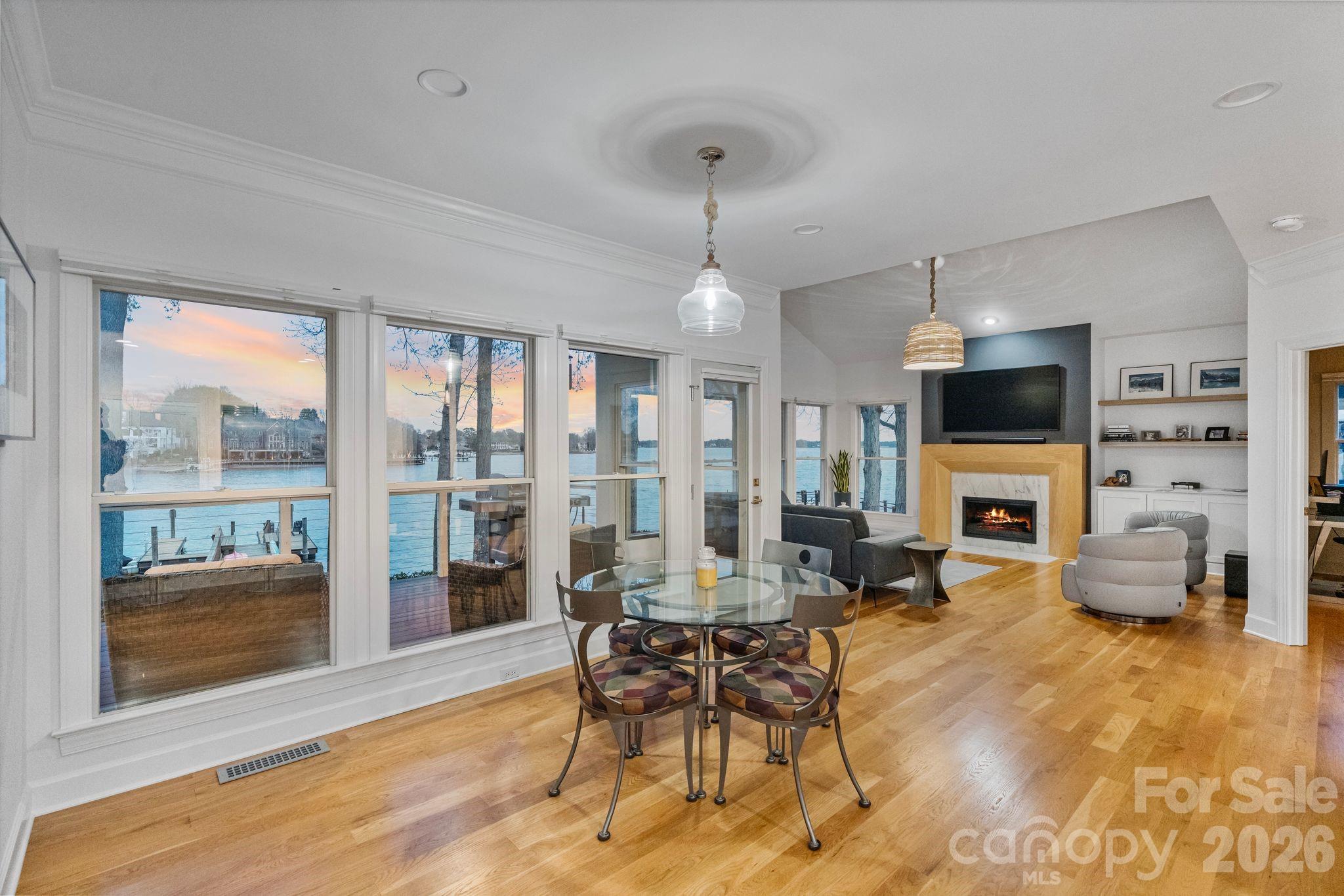 The Peninsula - Residential