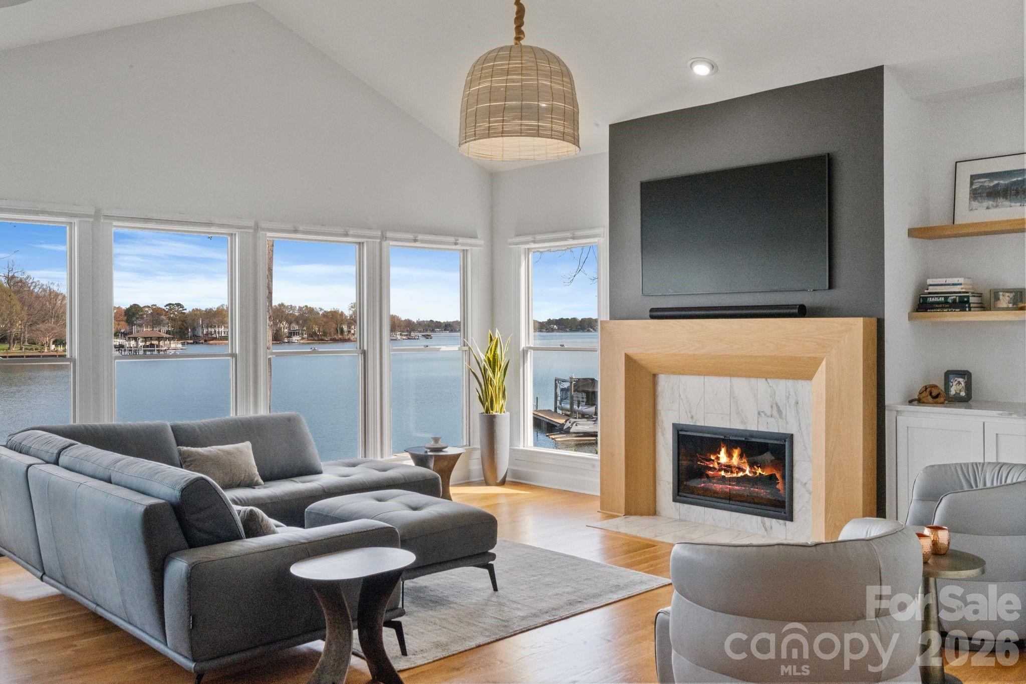 The Peninsula - Residential