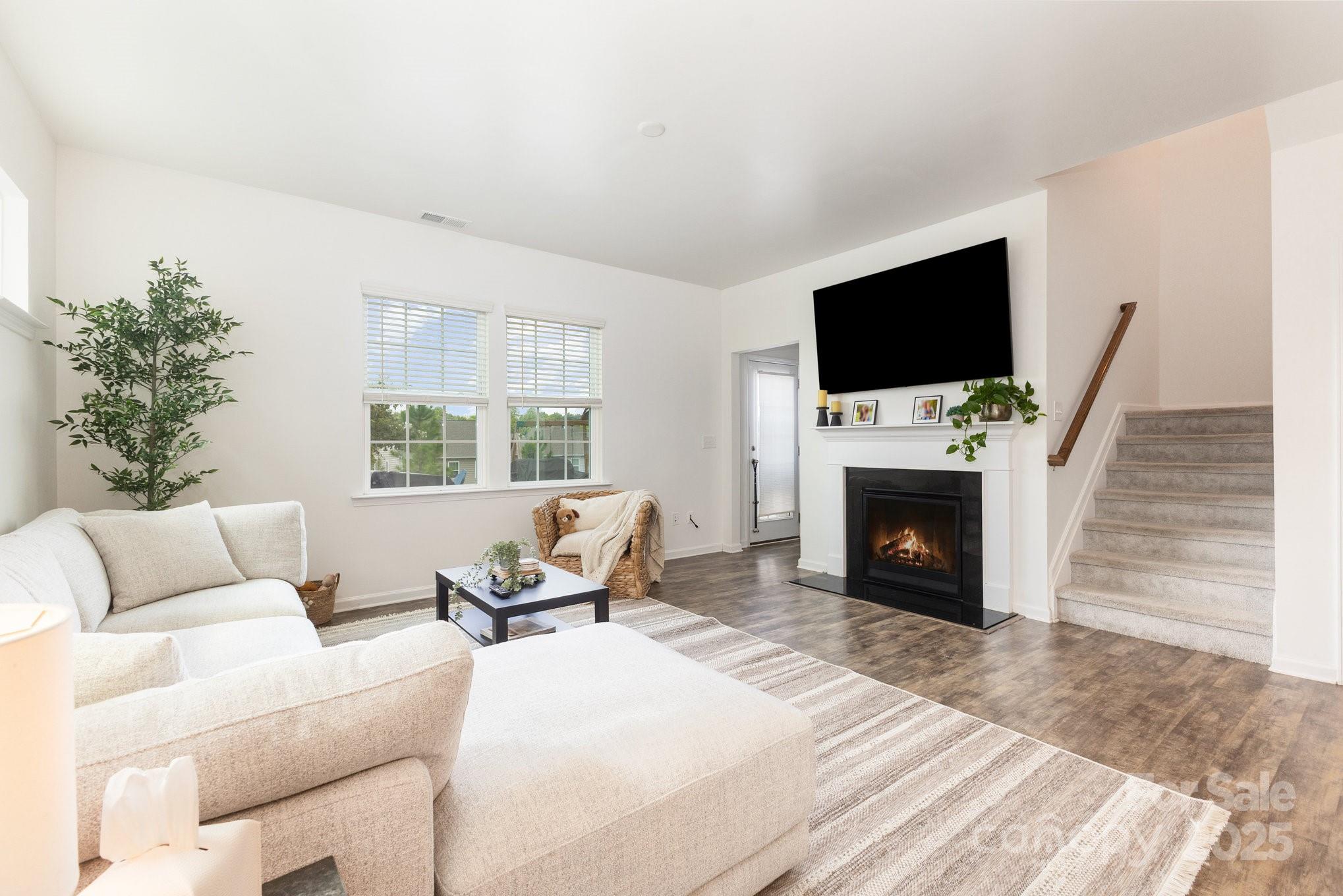 837 Braddock Way