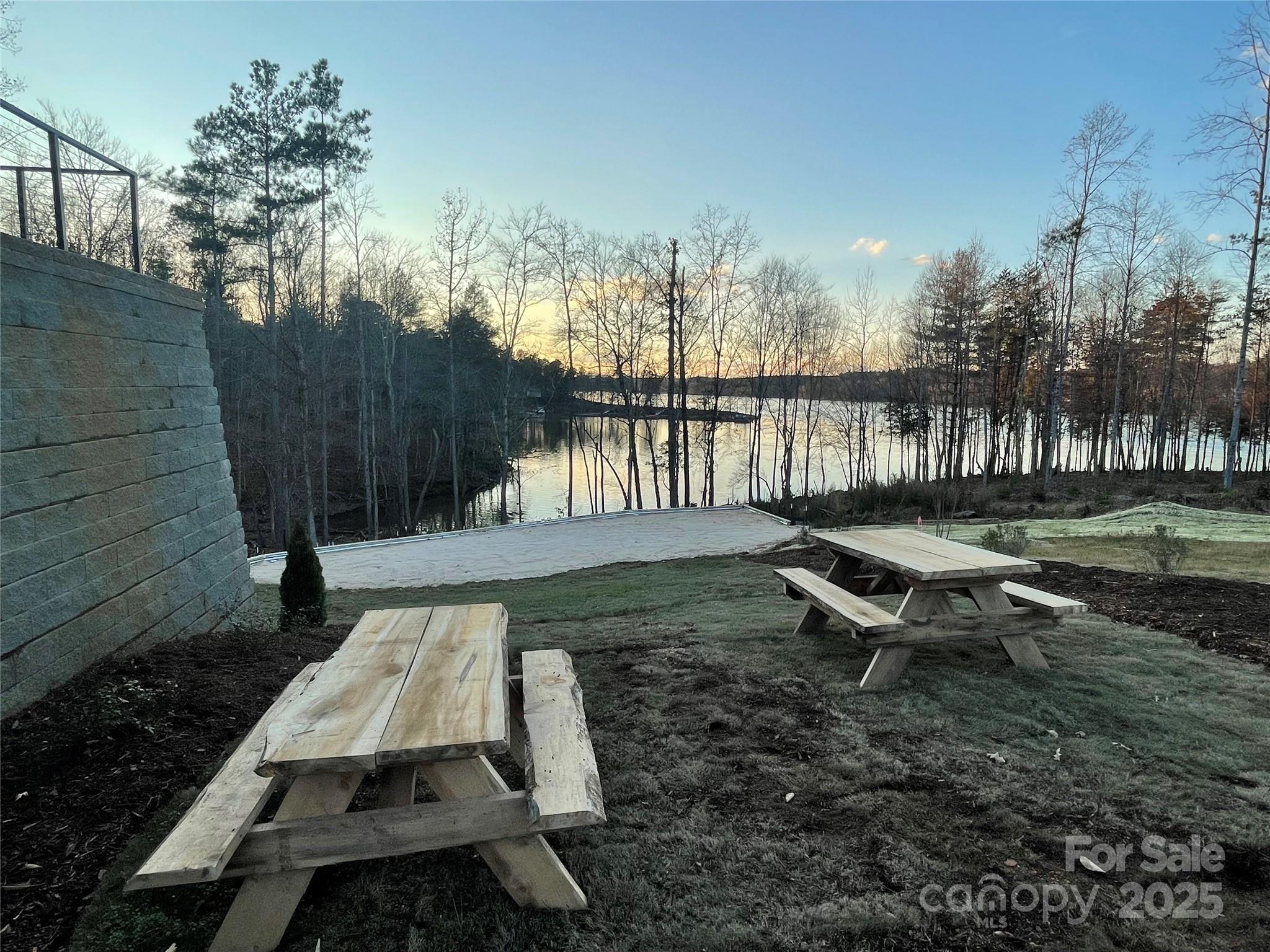 Lakeside Reserve - Land