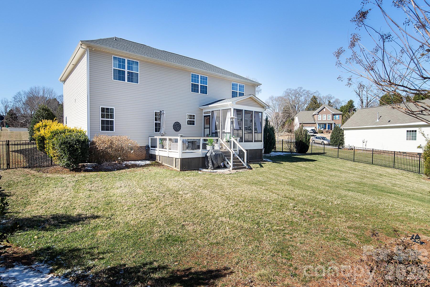 Green Meadow - Residential