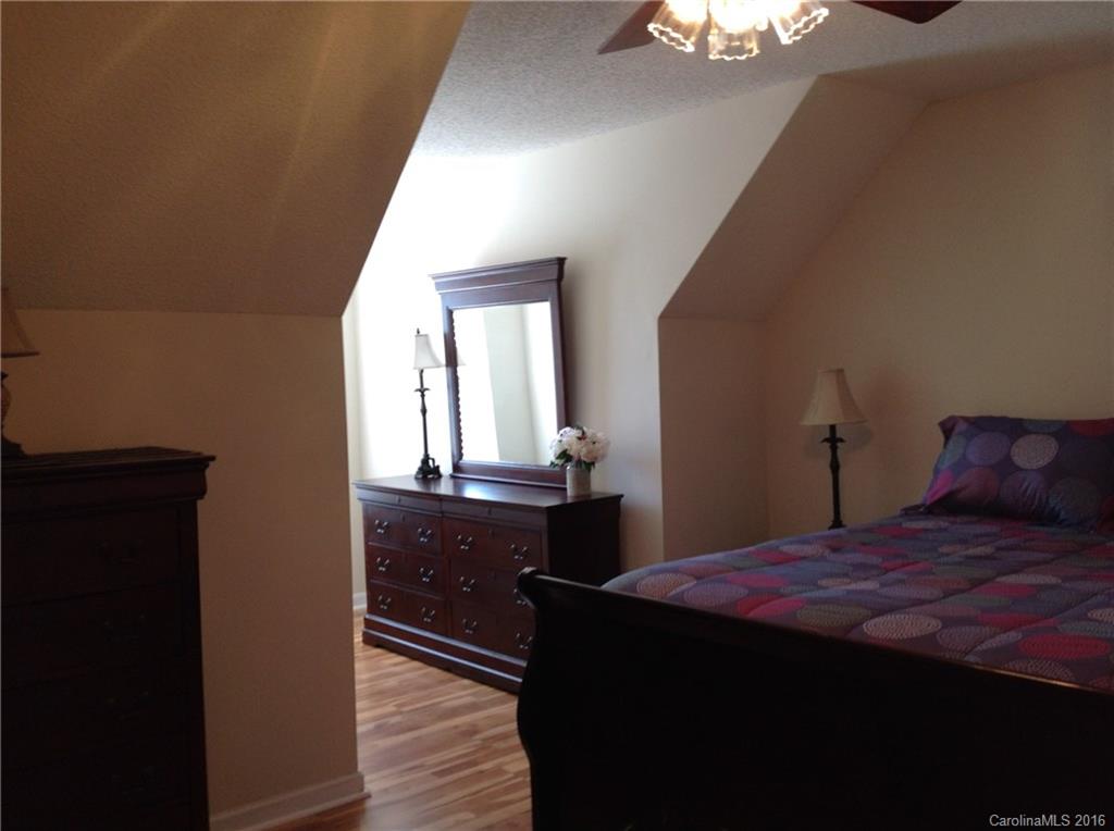 Holly Ridge - Residential