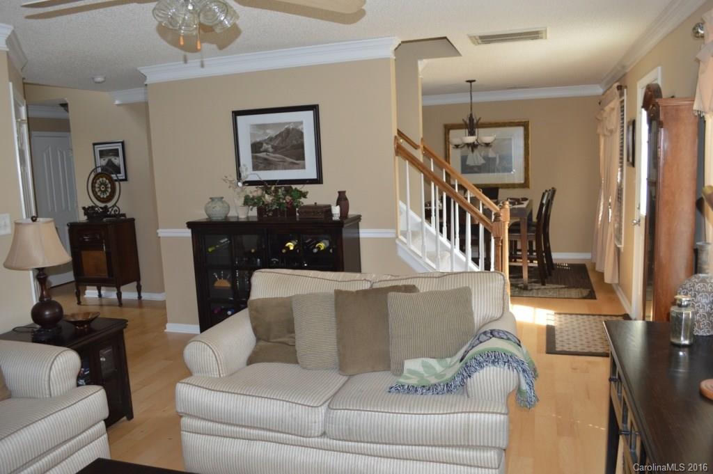 FOX CHASE - Residential
