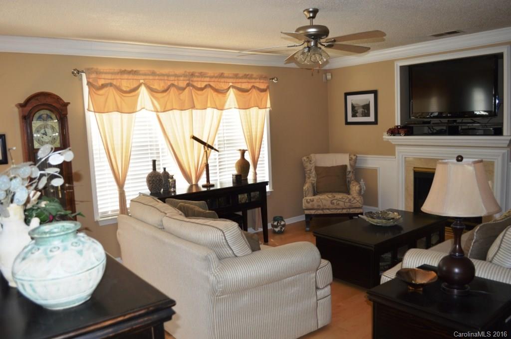 FOX CHASE - Residential