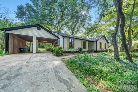 Photo of 4739 Squirrel Nest Lane, Charlotte, NC 28227 (MLS # 4405173)