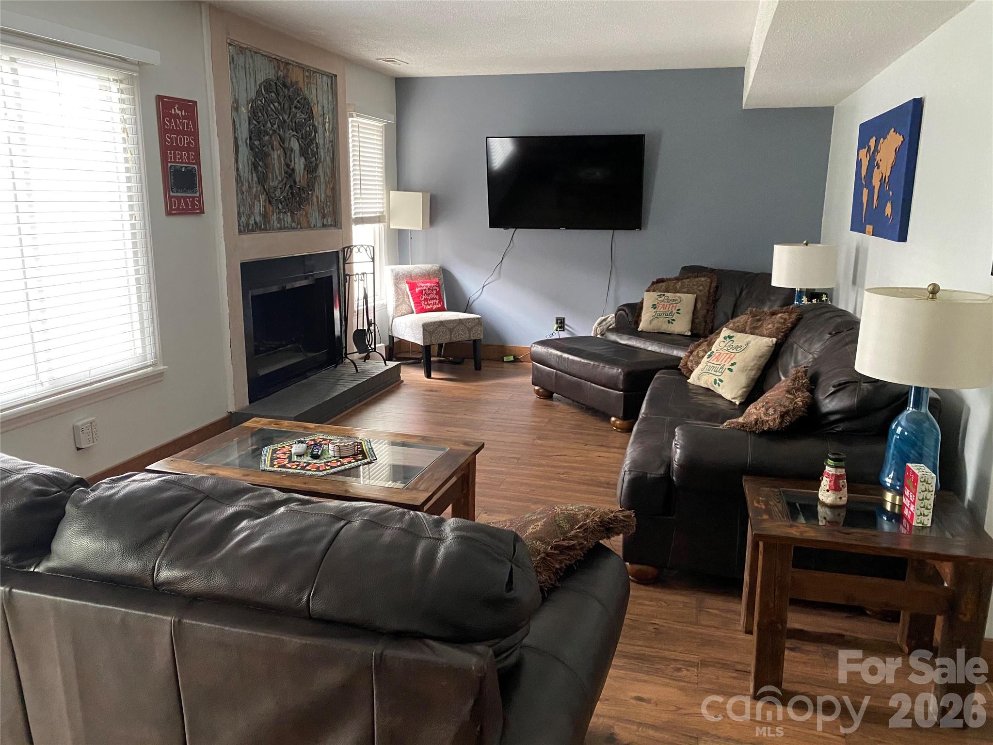 8316 Cricket Lake Drive