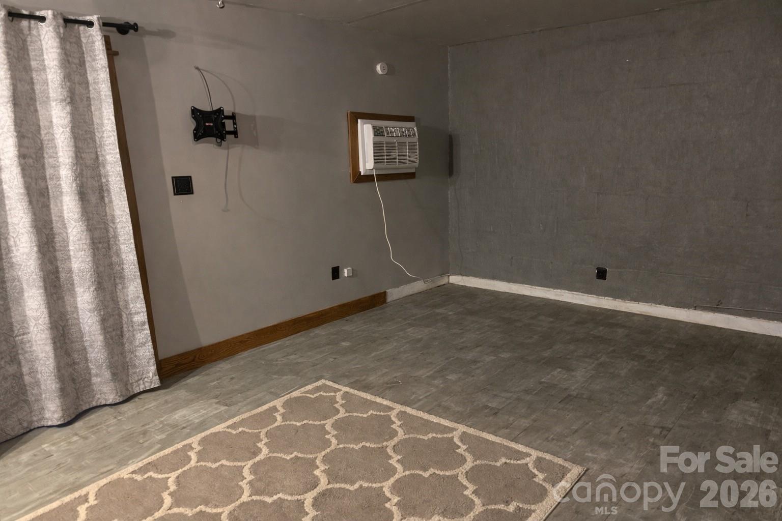 Cricket Lake - Residential