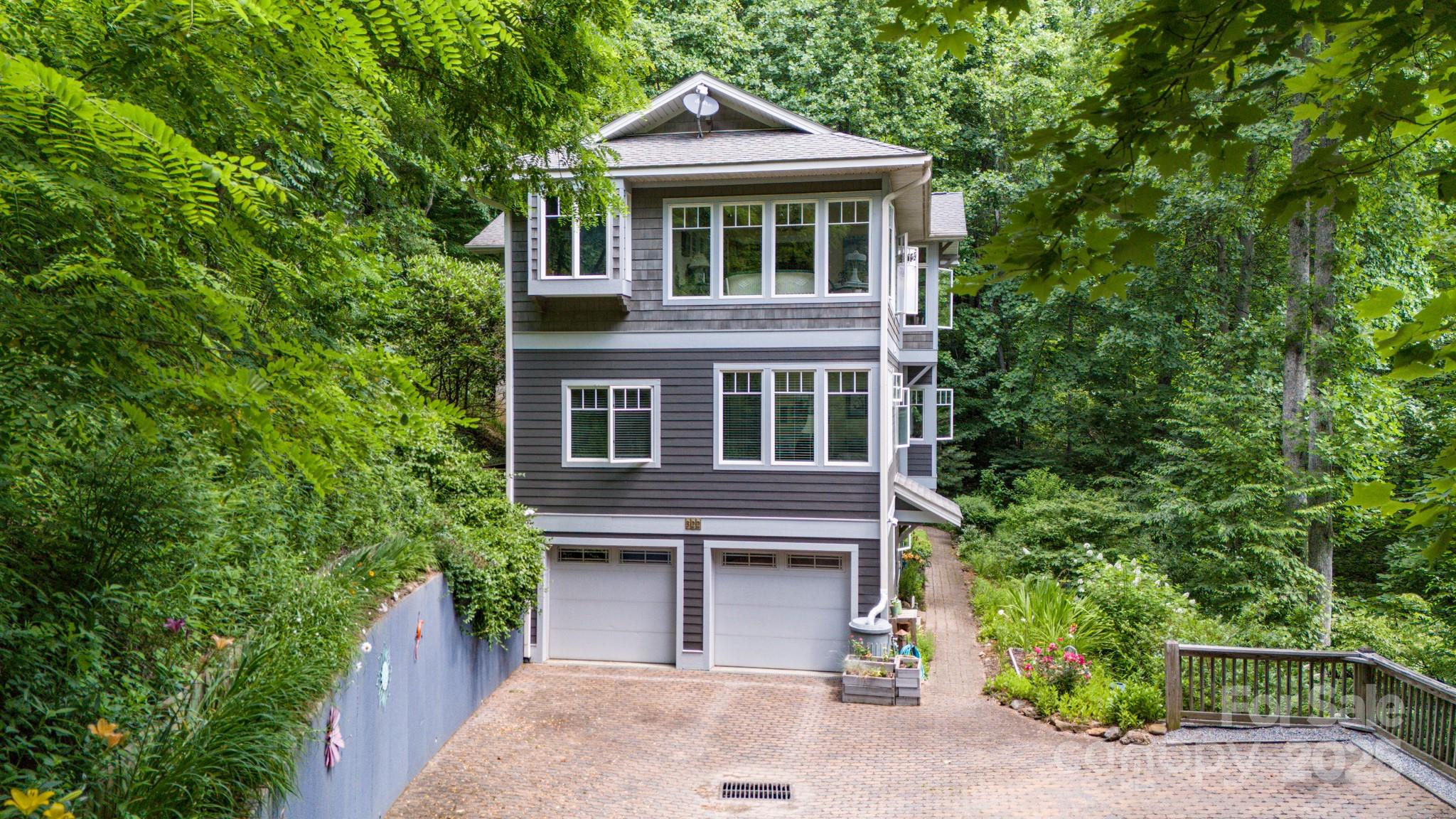 322 Crestview Drive