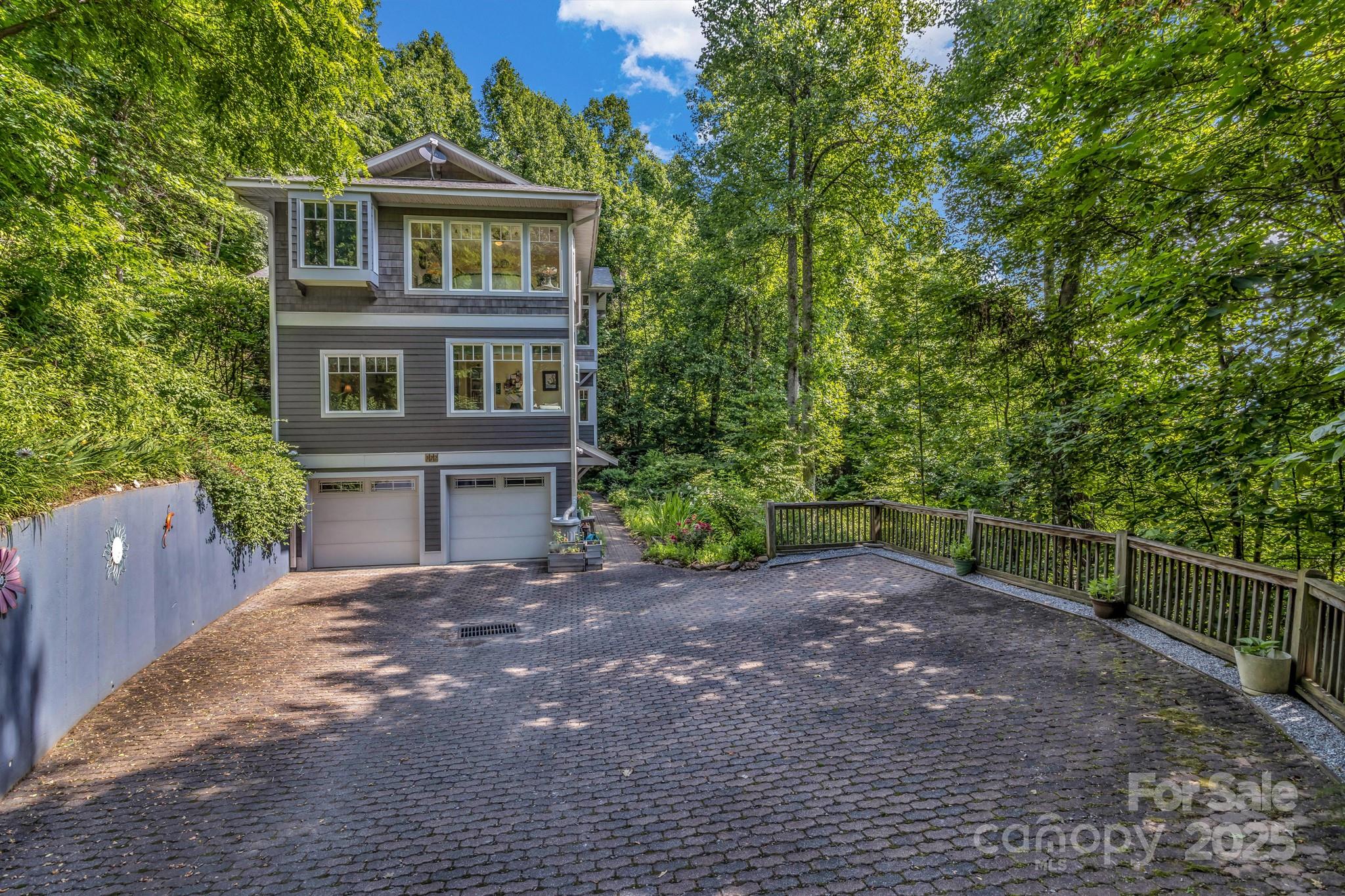 322 Crestview Drive