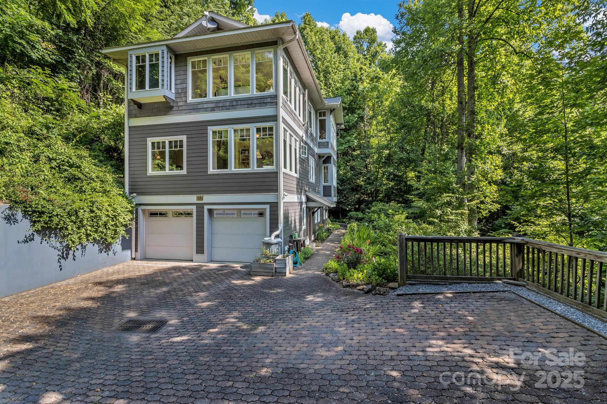 322 Crestview Drive