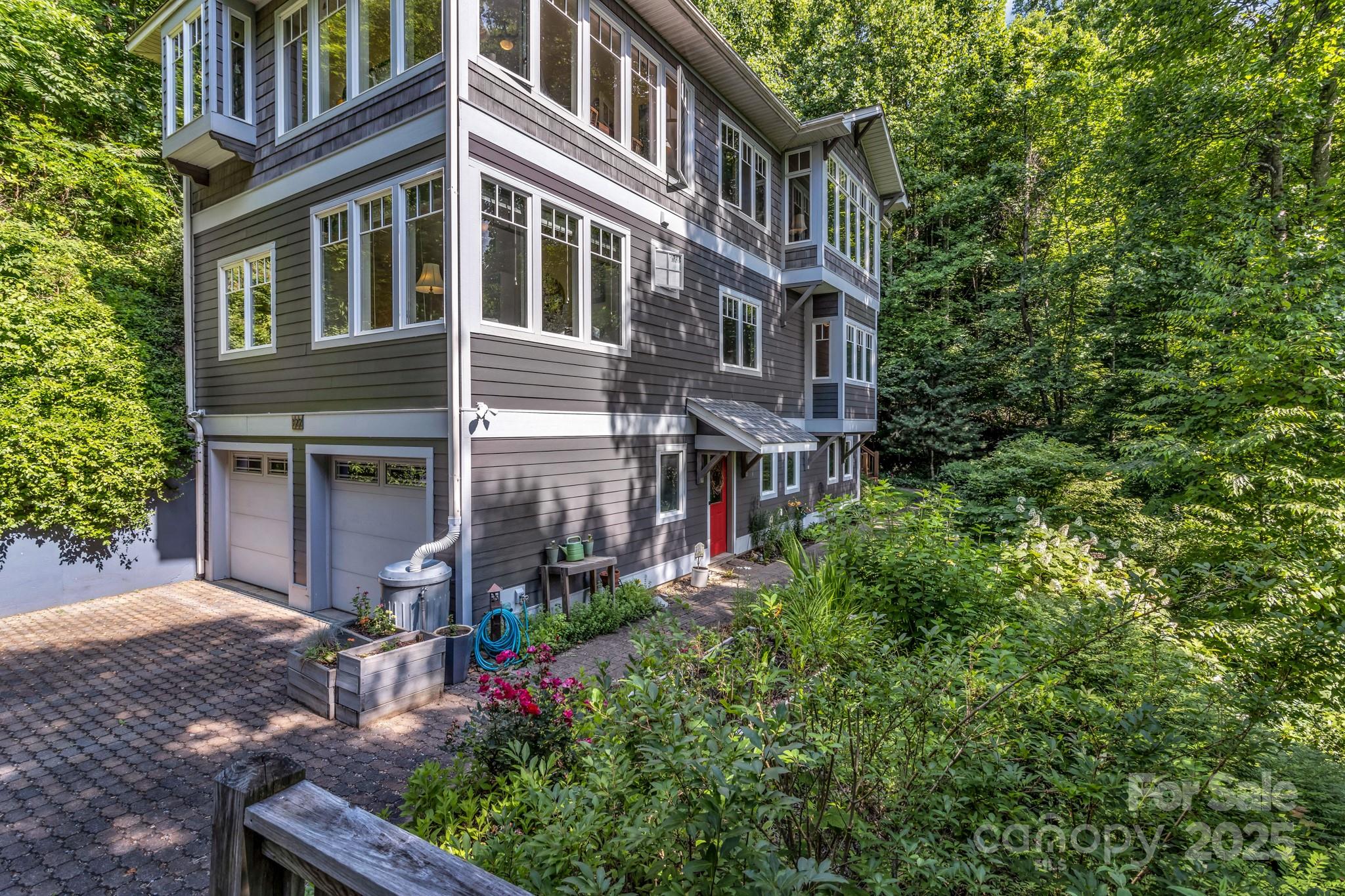 322 Crestview Drive