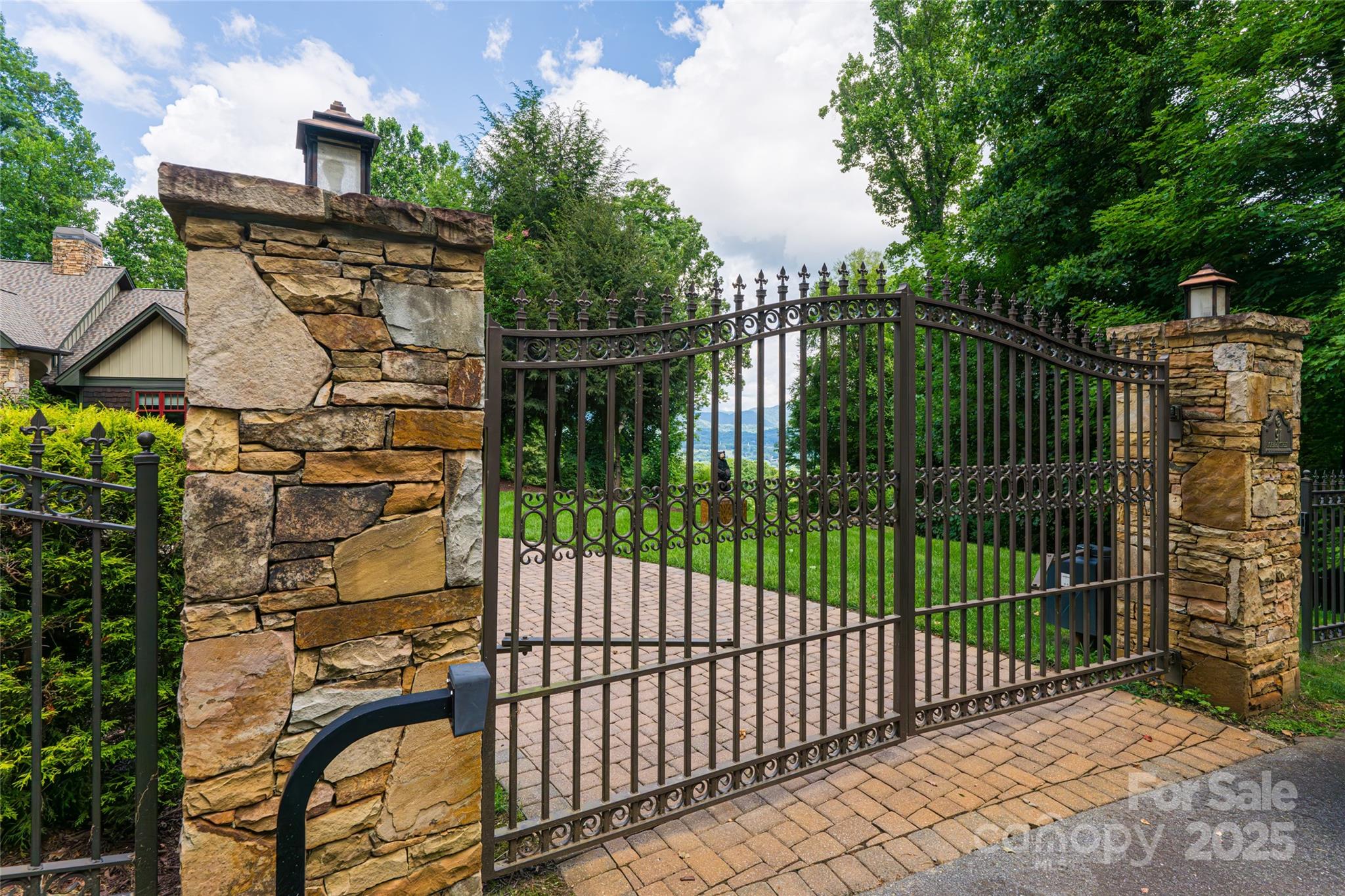 Whispering Woods - Residential