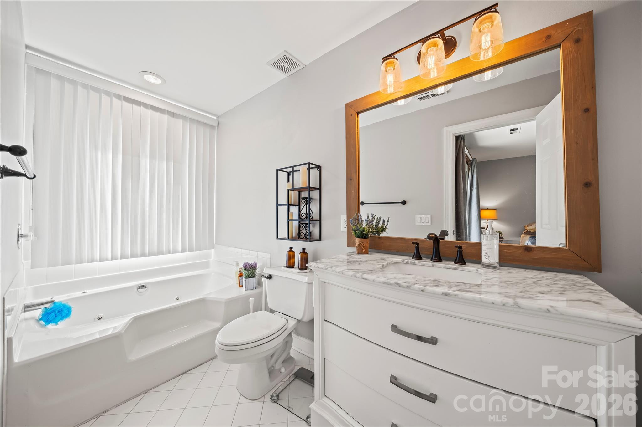 The Yachtsman - Residential