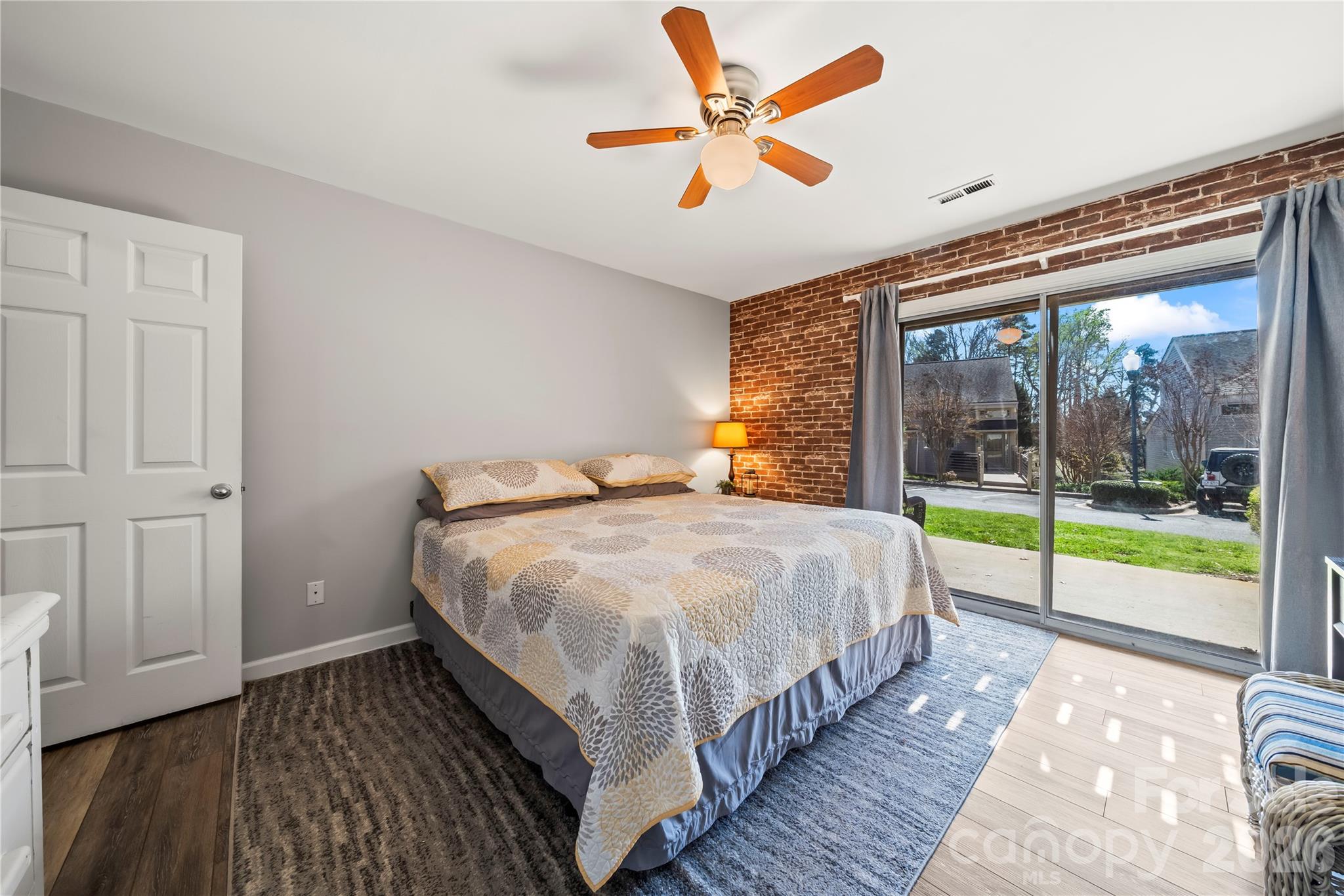 The Yachtsman - Residential