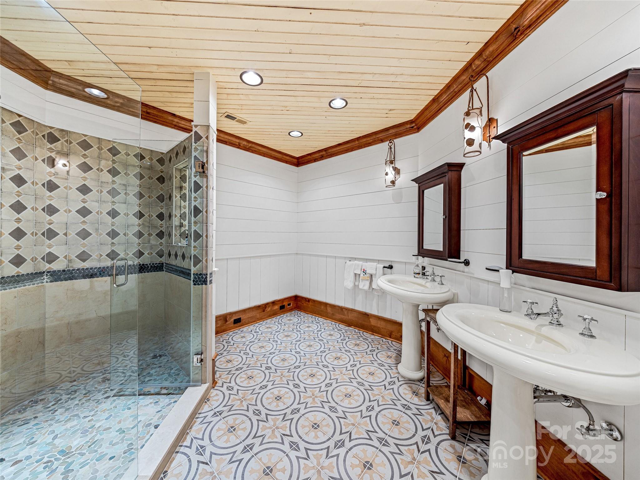 Lake Toxaway Estates - Residential