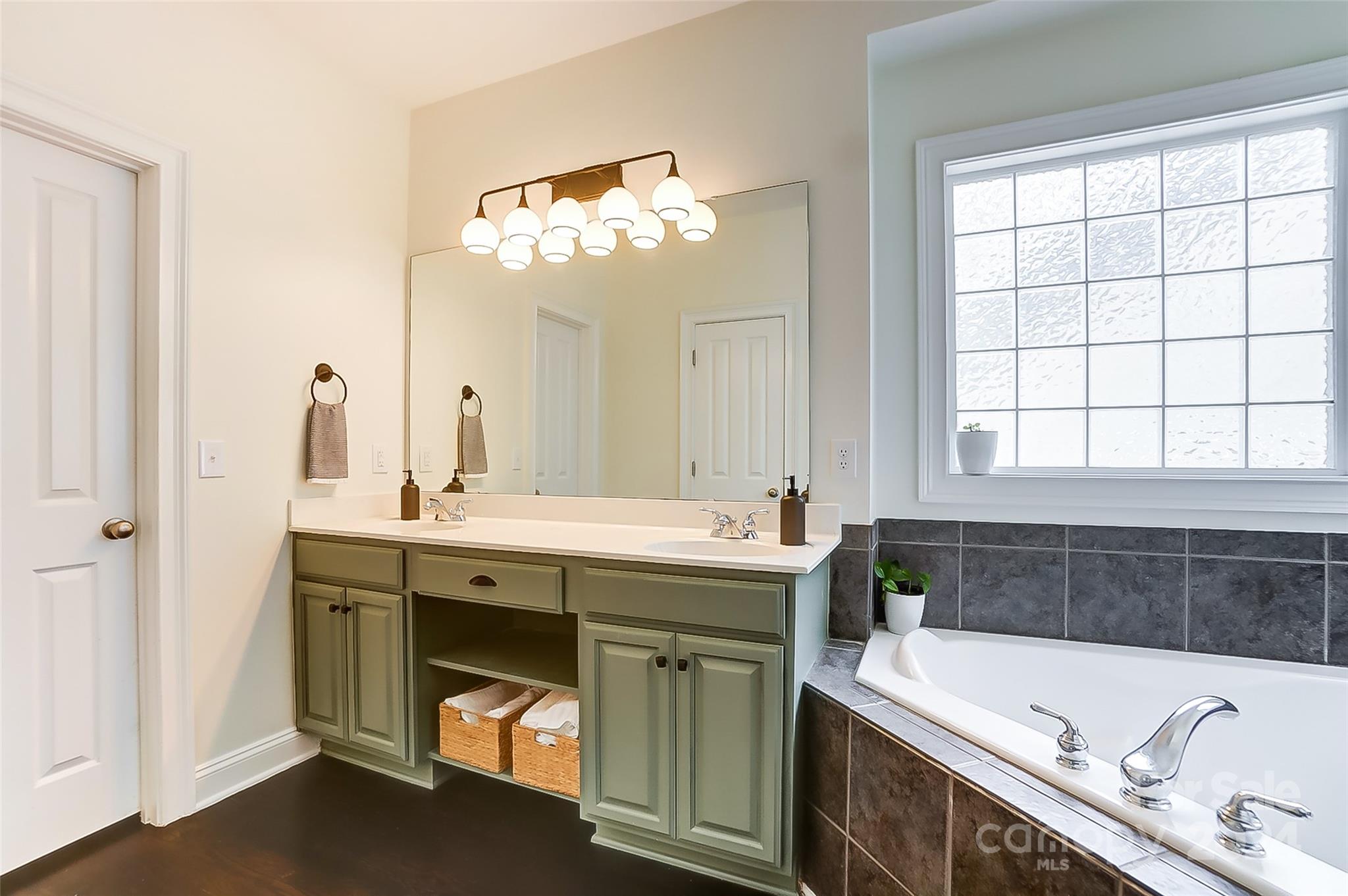 Baxter Village - Residential