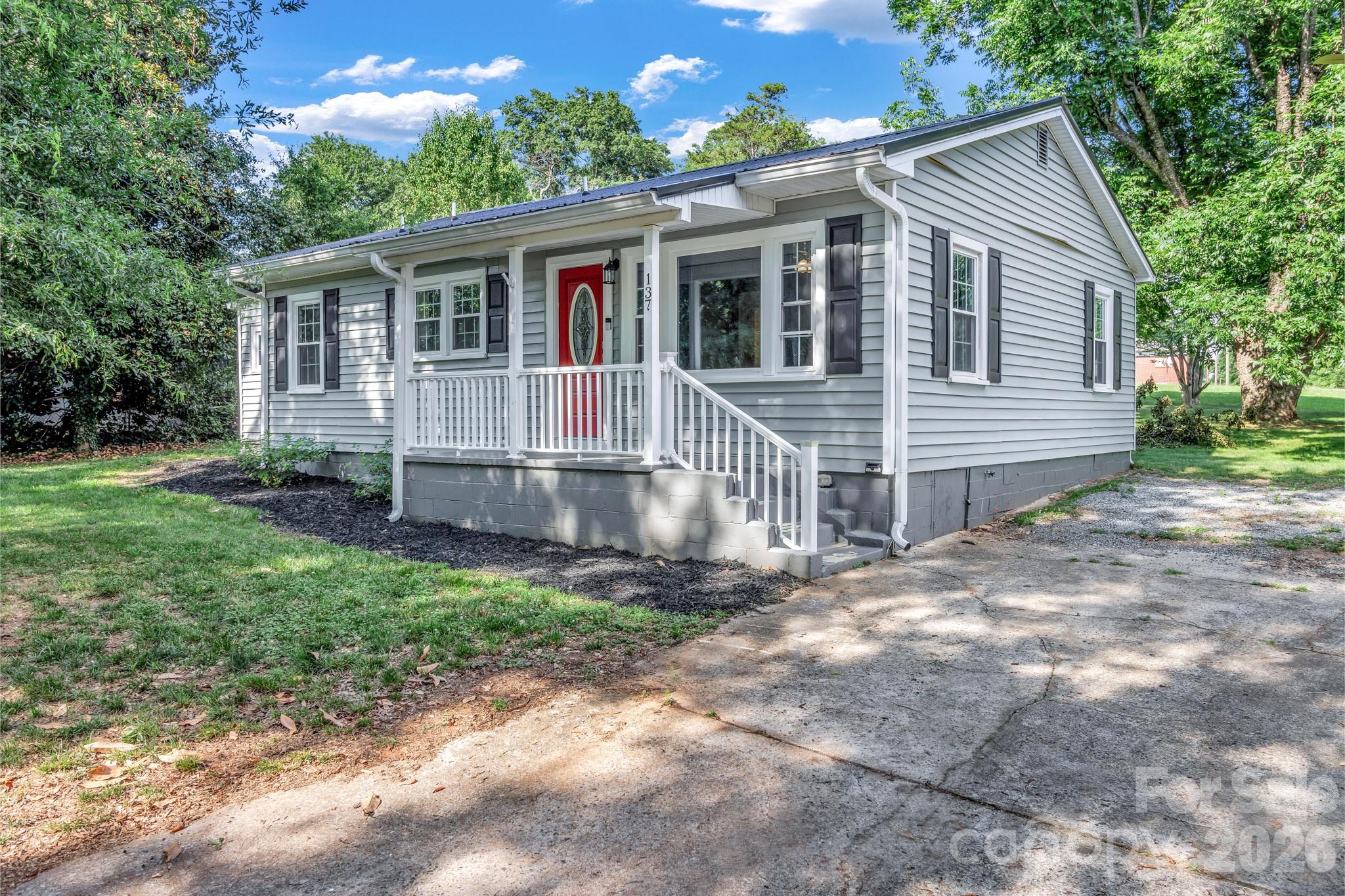 137 J E Morrow Street