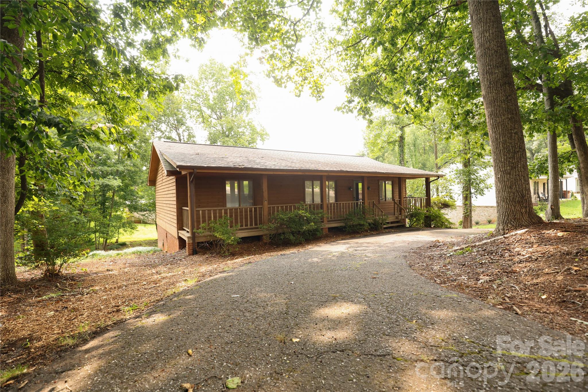 5516 Brookwood Lane, Hickory, NC, 28602
