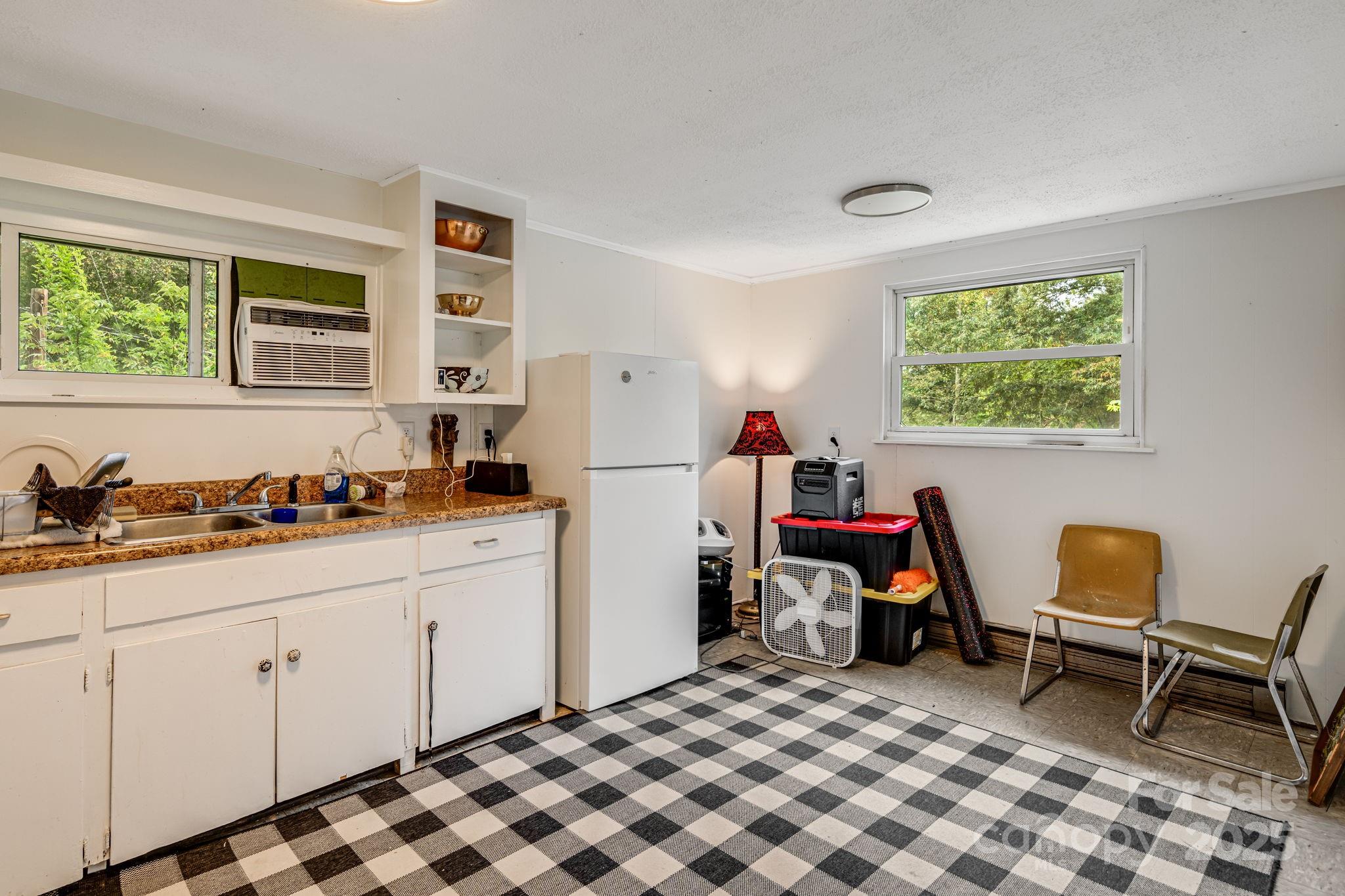 none - Residential Income