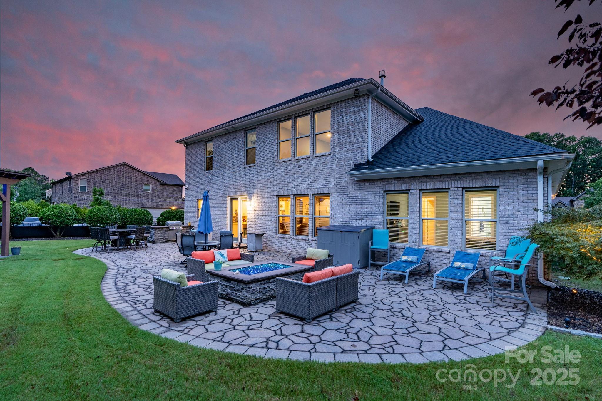 8700 Whitehawk Hill Road