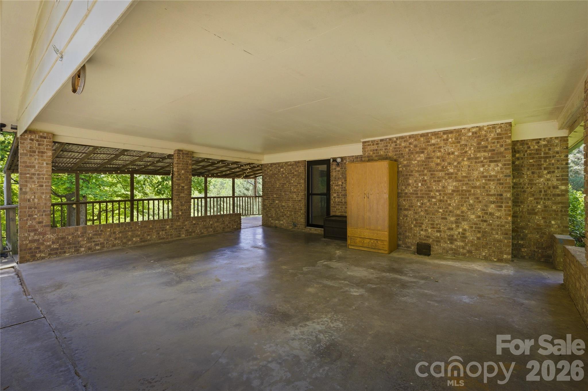 Pinecrest - Residential