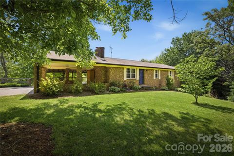 1983 Pinecrest Drive Morganton NC 28655