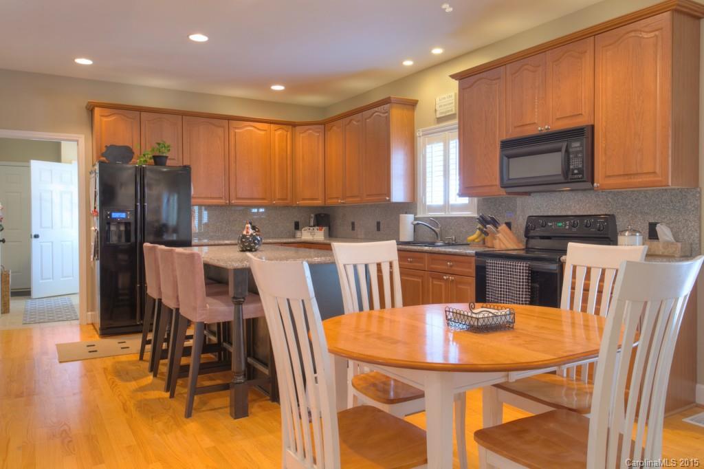 Cowans Ford Park - Residential