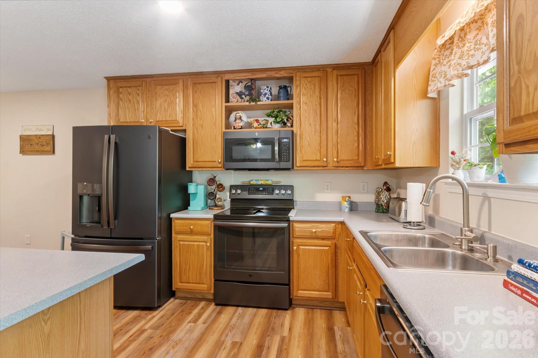 Hutchison Woods - Residential