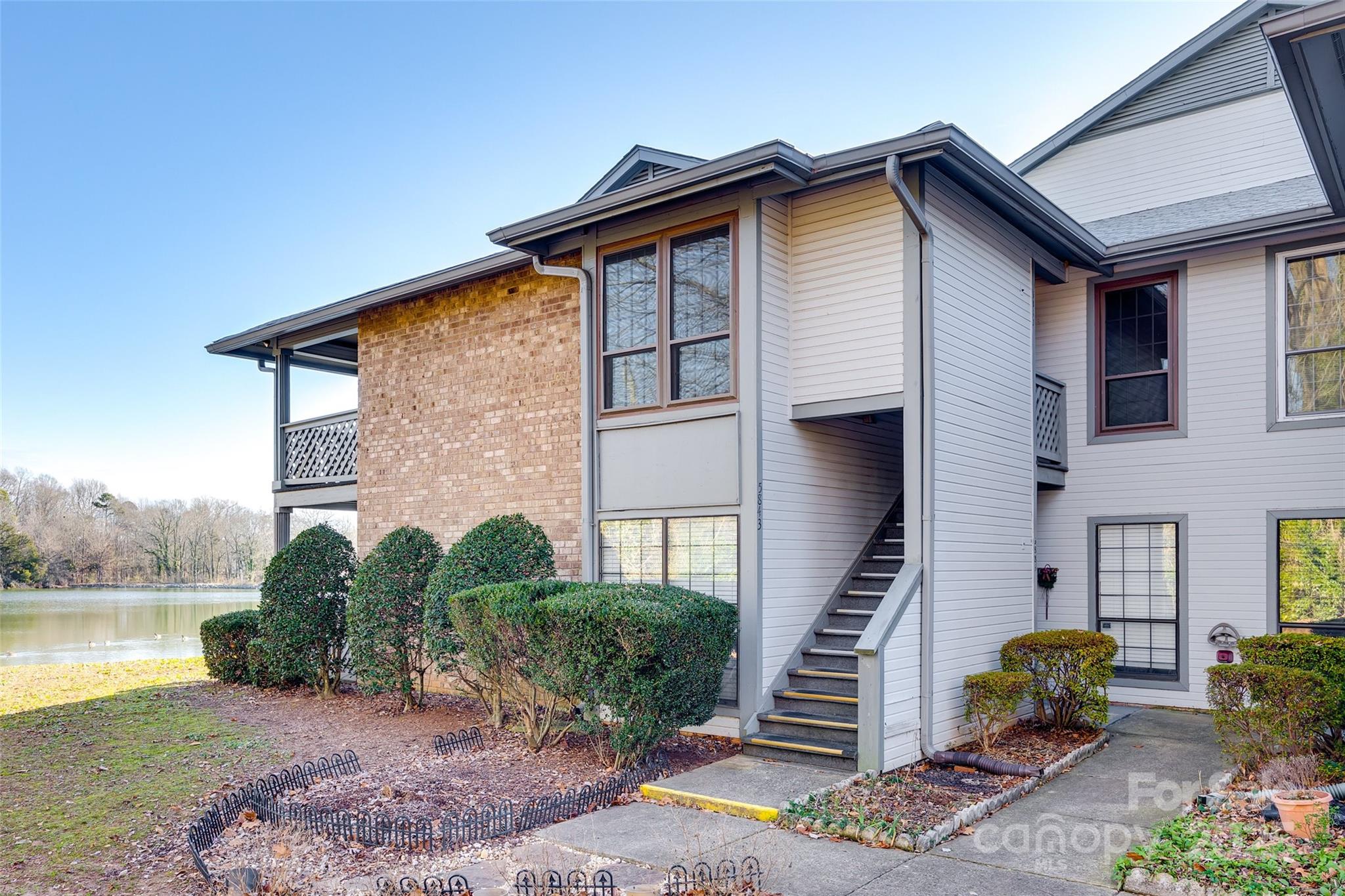 Harris Lake - Residential