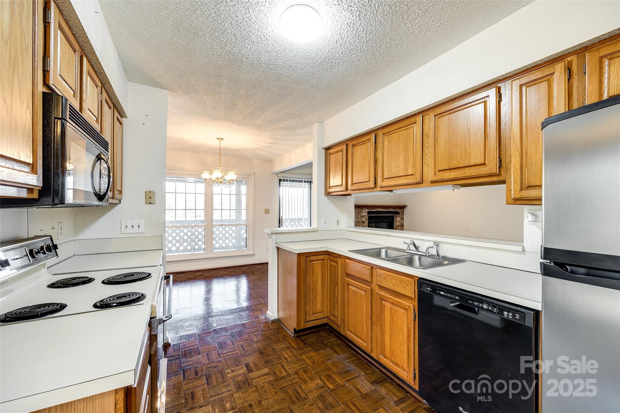 Harris Lake - Residential