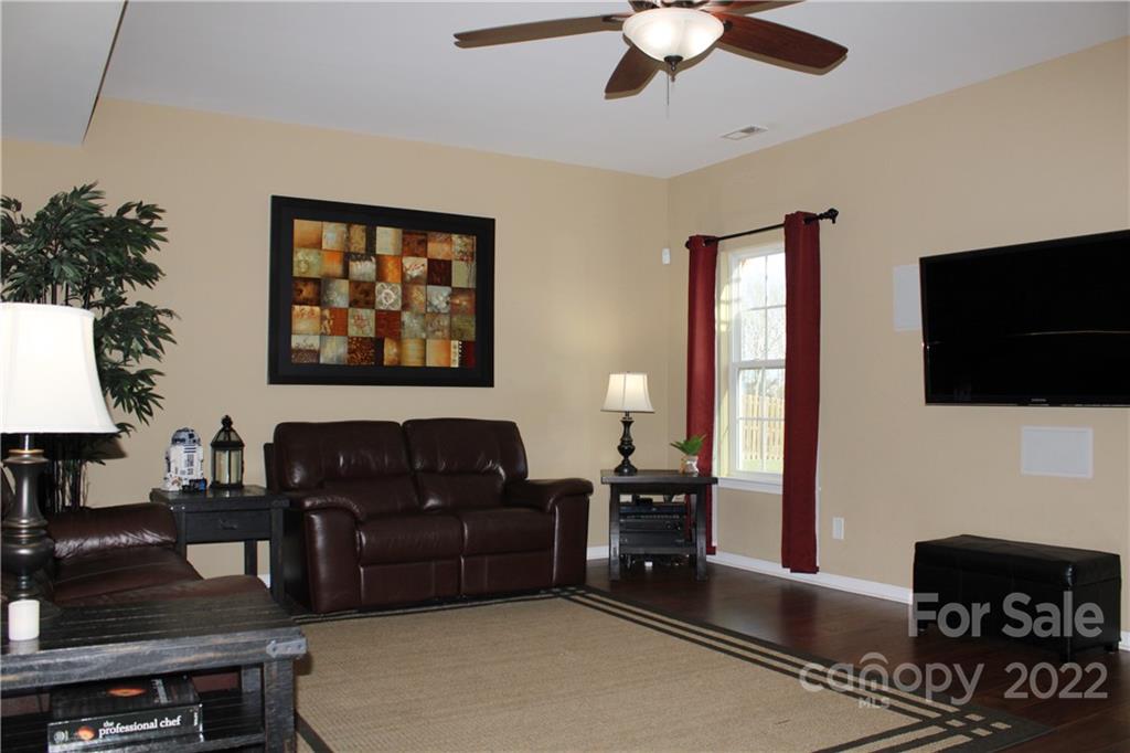 Curtis Pond - Residential