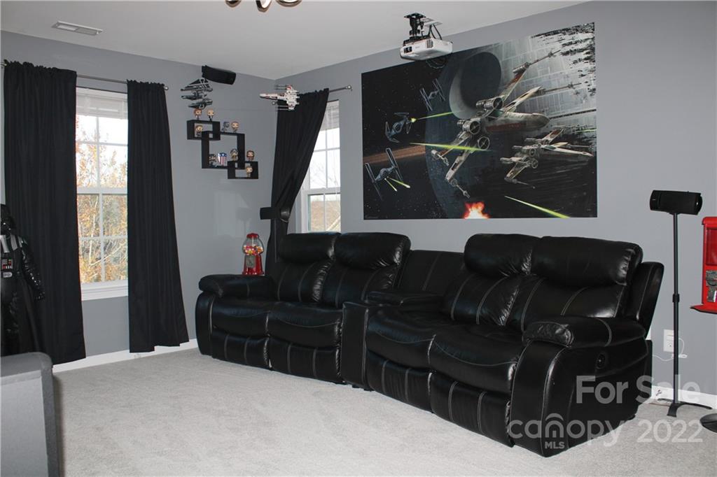 Curtis Pond - Residential