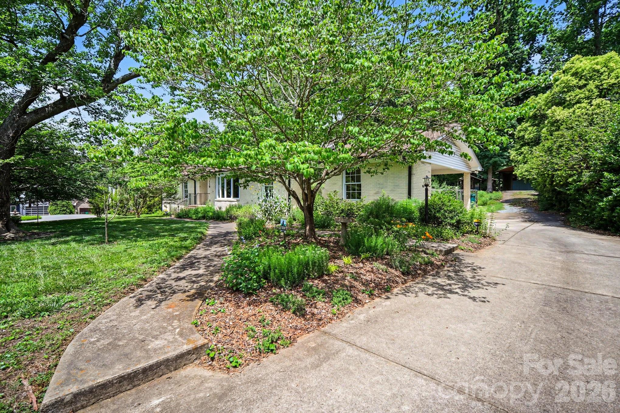 118 Lutomma Circle