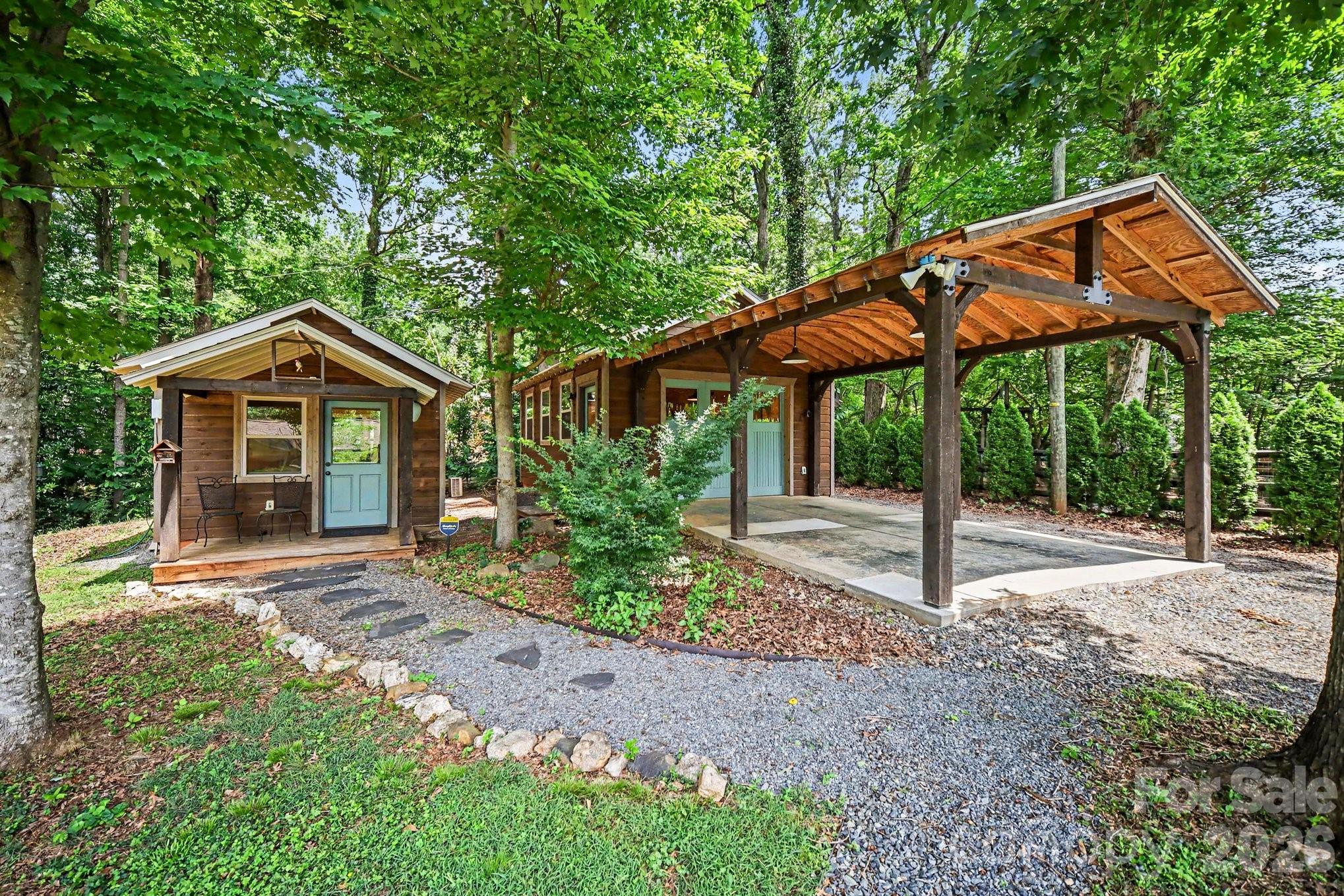 118 Lutomma Circle
