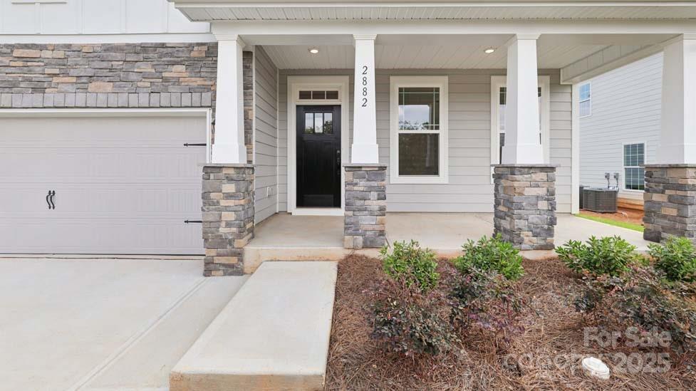 2882 Atwater Pond Circle