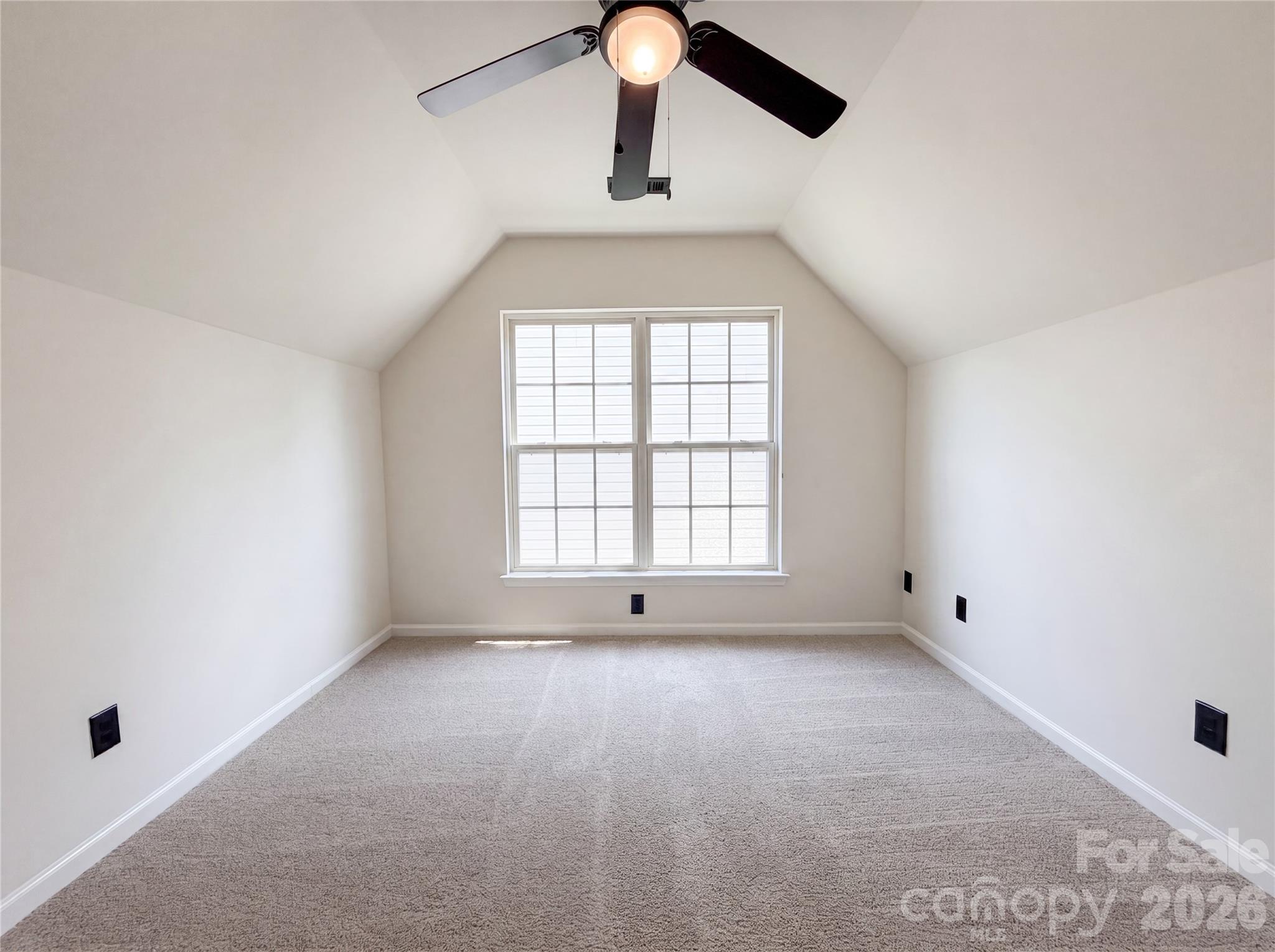 6121 Linda Vista Lane
