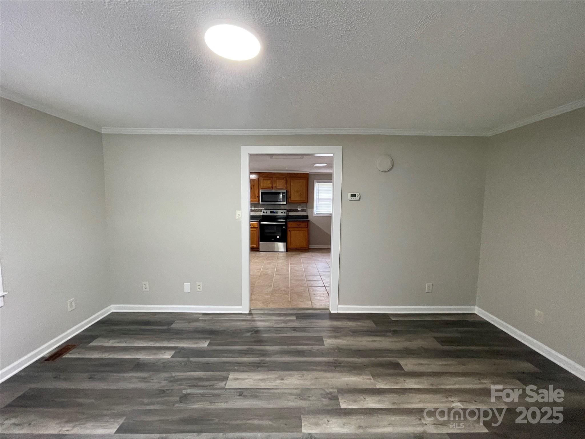 1404 Linwood Road