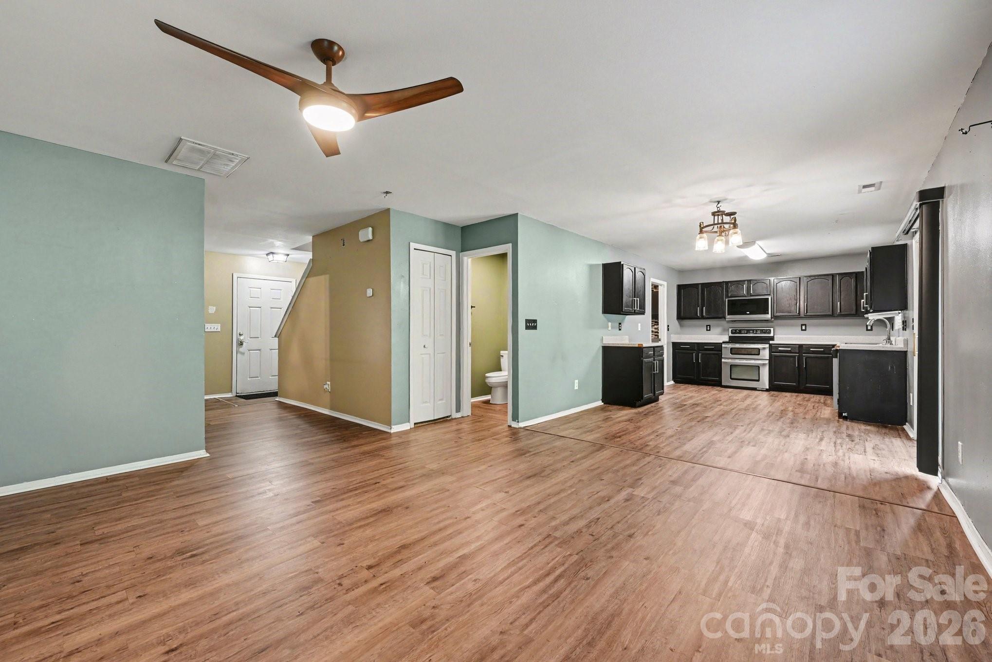 9423 Swallow Tail Lane