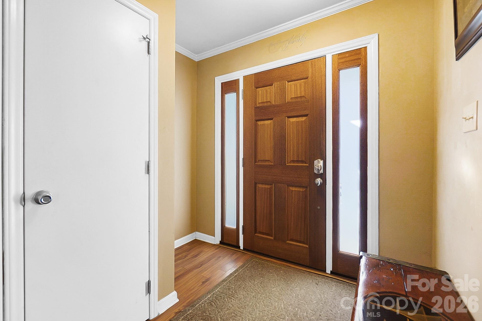 6906 Streamside Drive