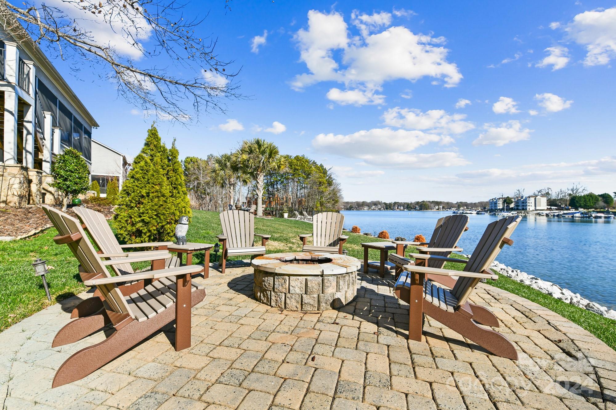 Pointe Regatta - Residential