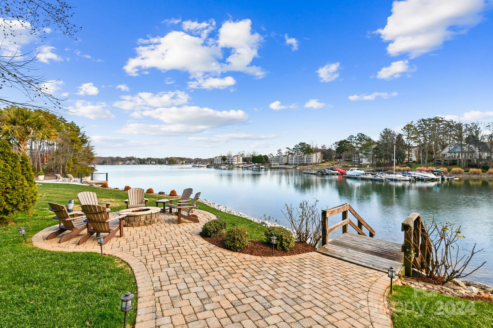 Pointe Regatta - Residential