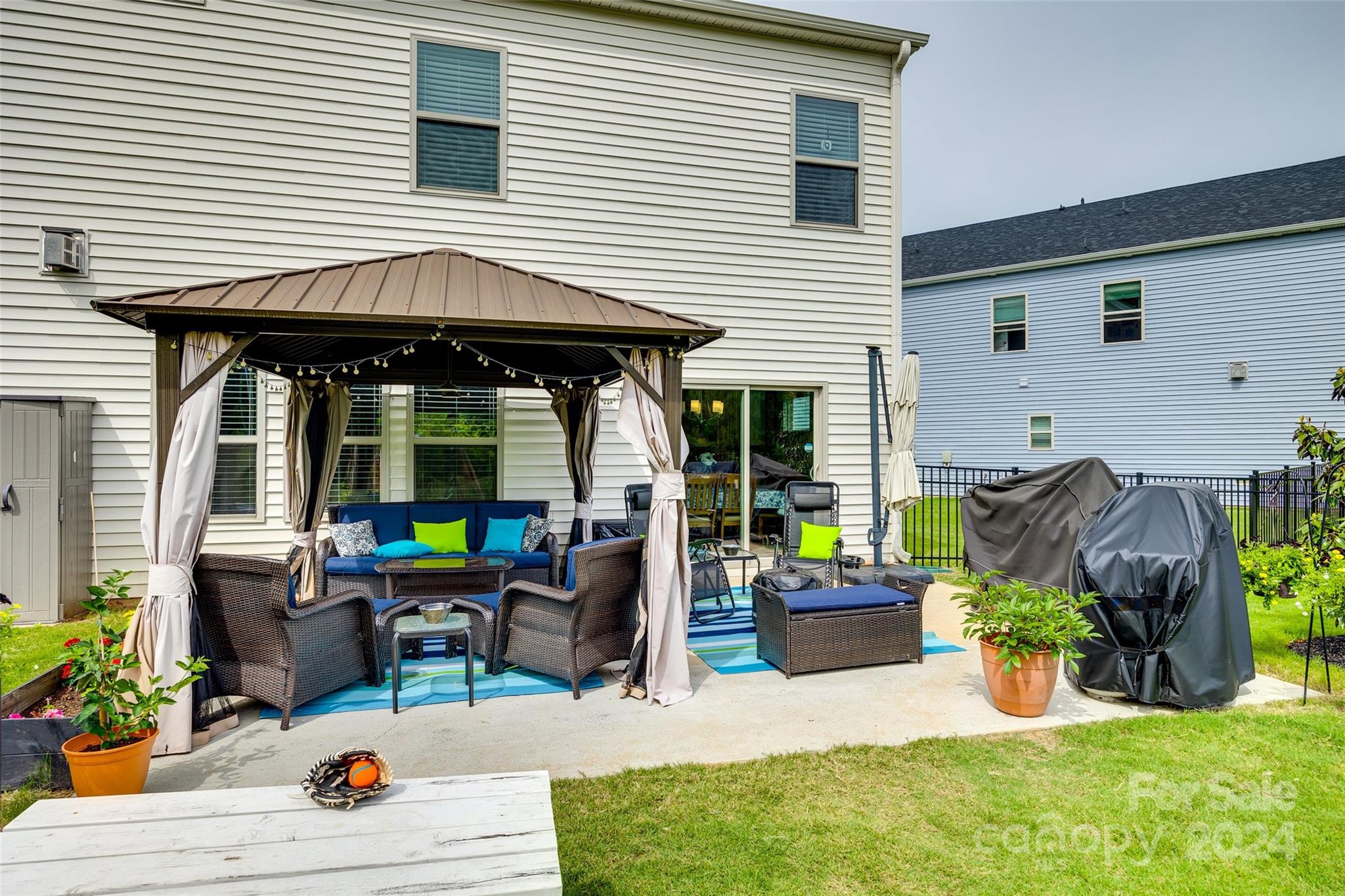 Saxon Place - Residential