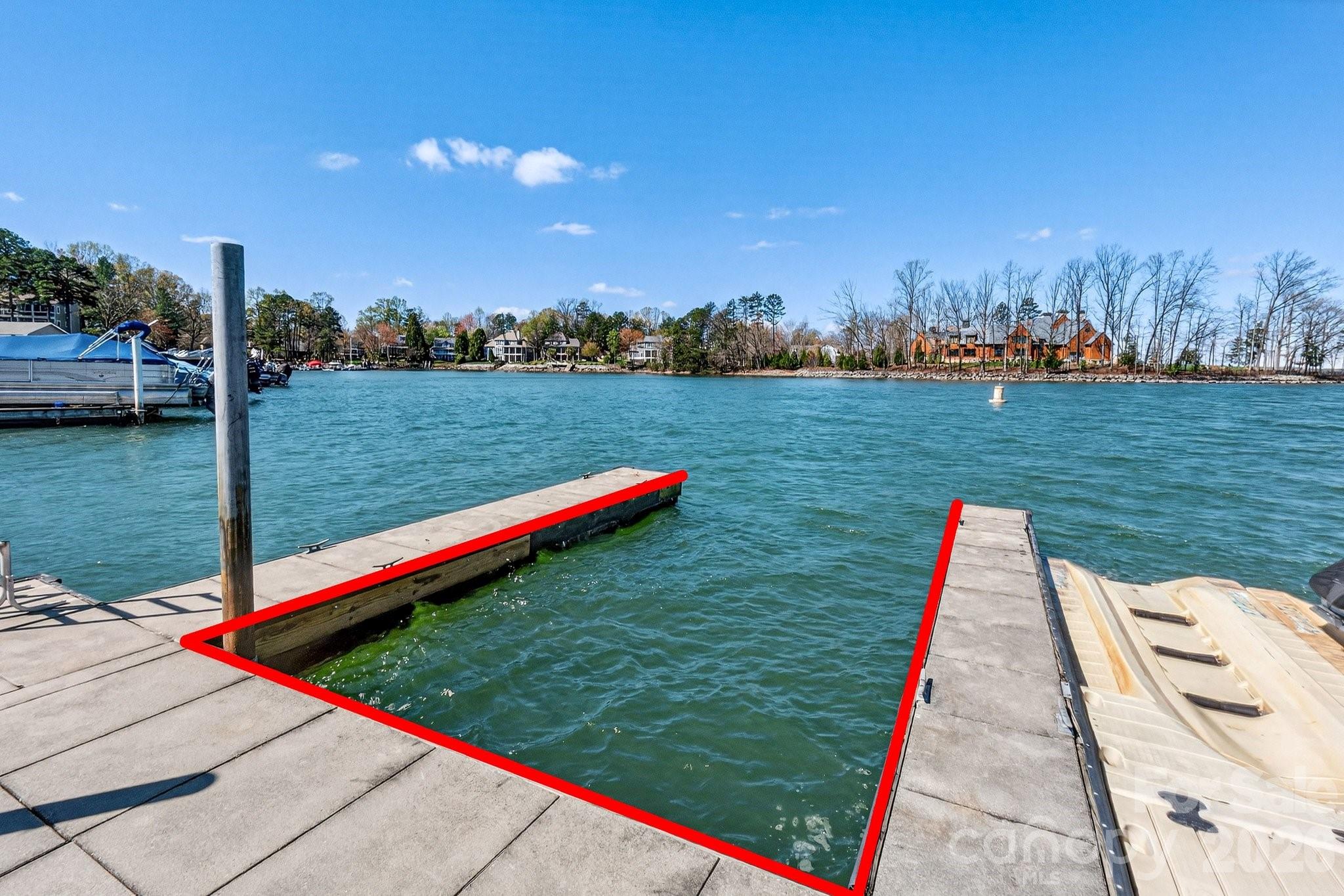 20407 Harborgate Court 404