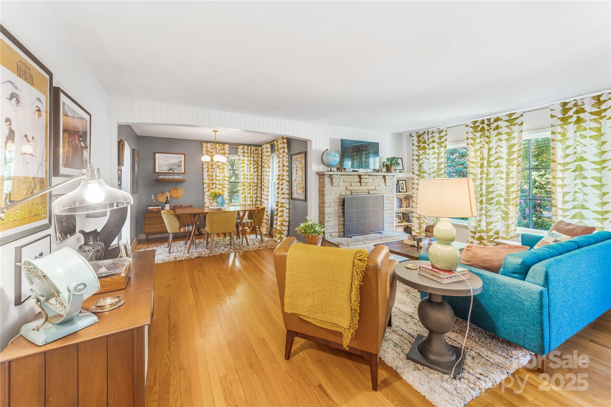 76 W Oakview Road