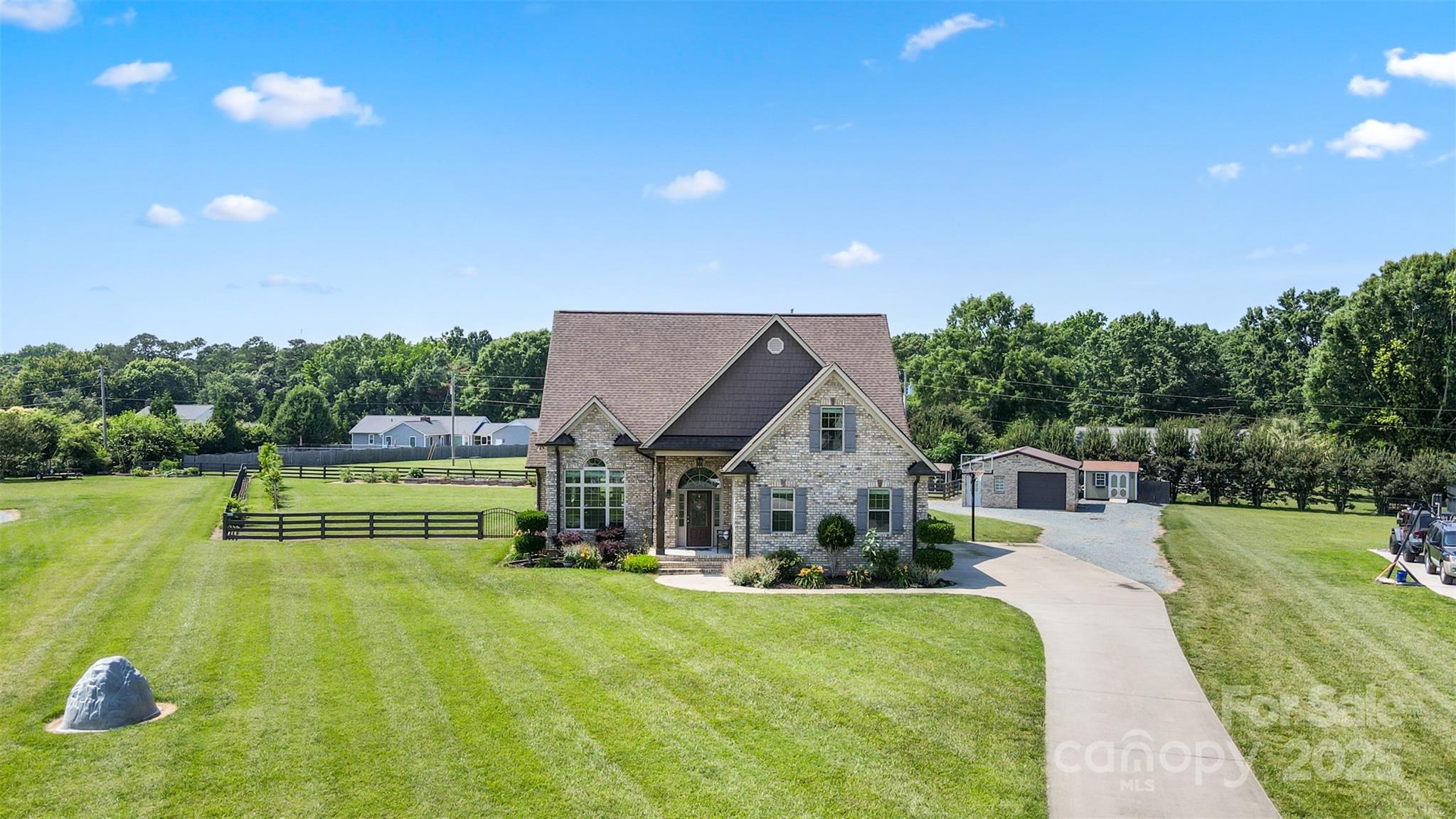 3340 Emerald Pointe Court