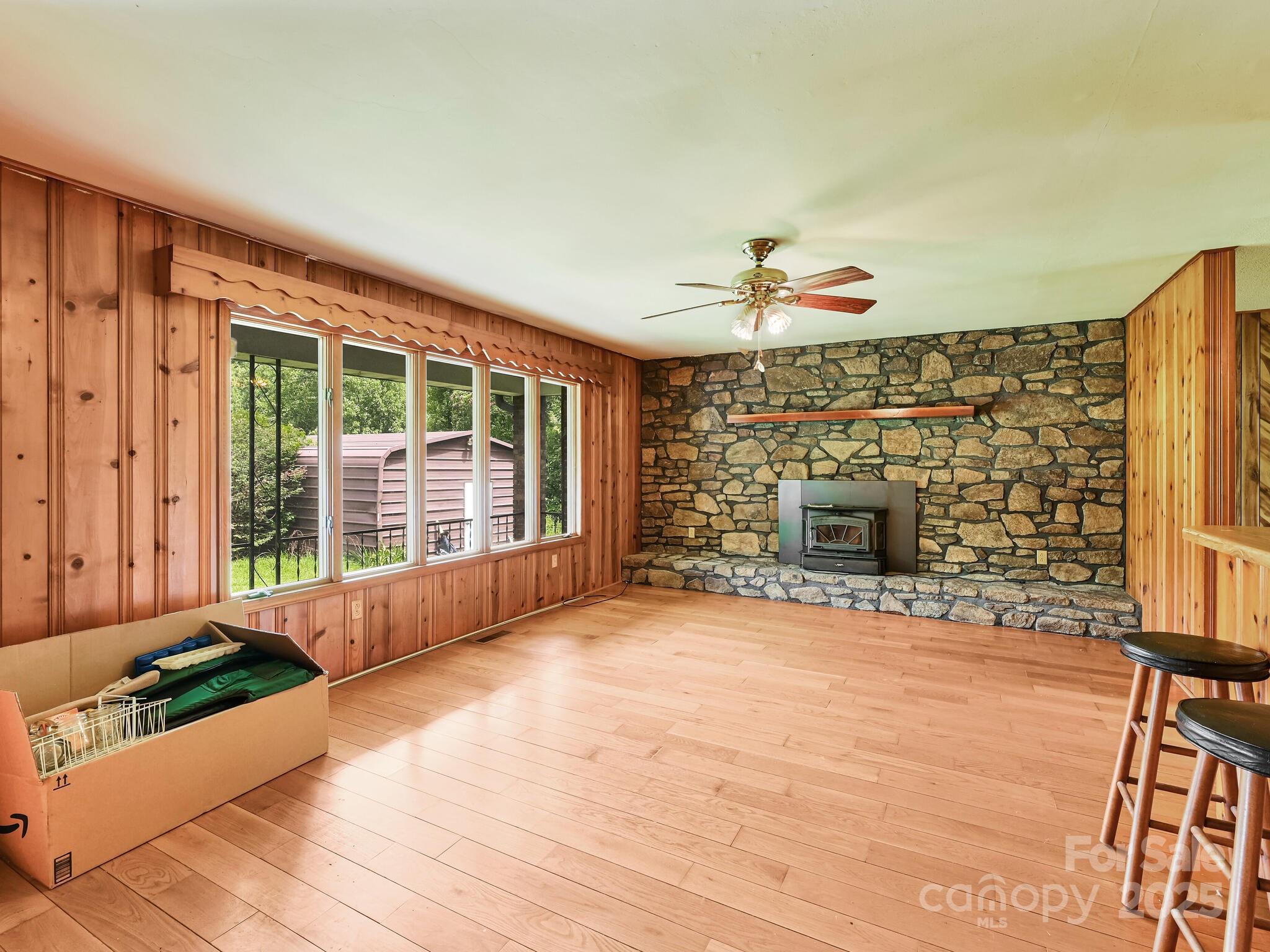 1585 Sandy Mush Road