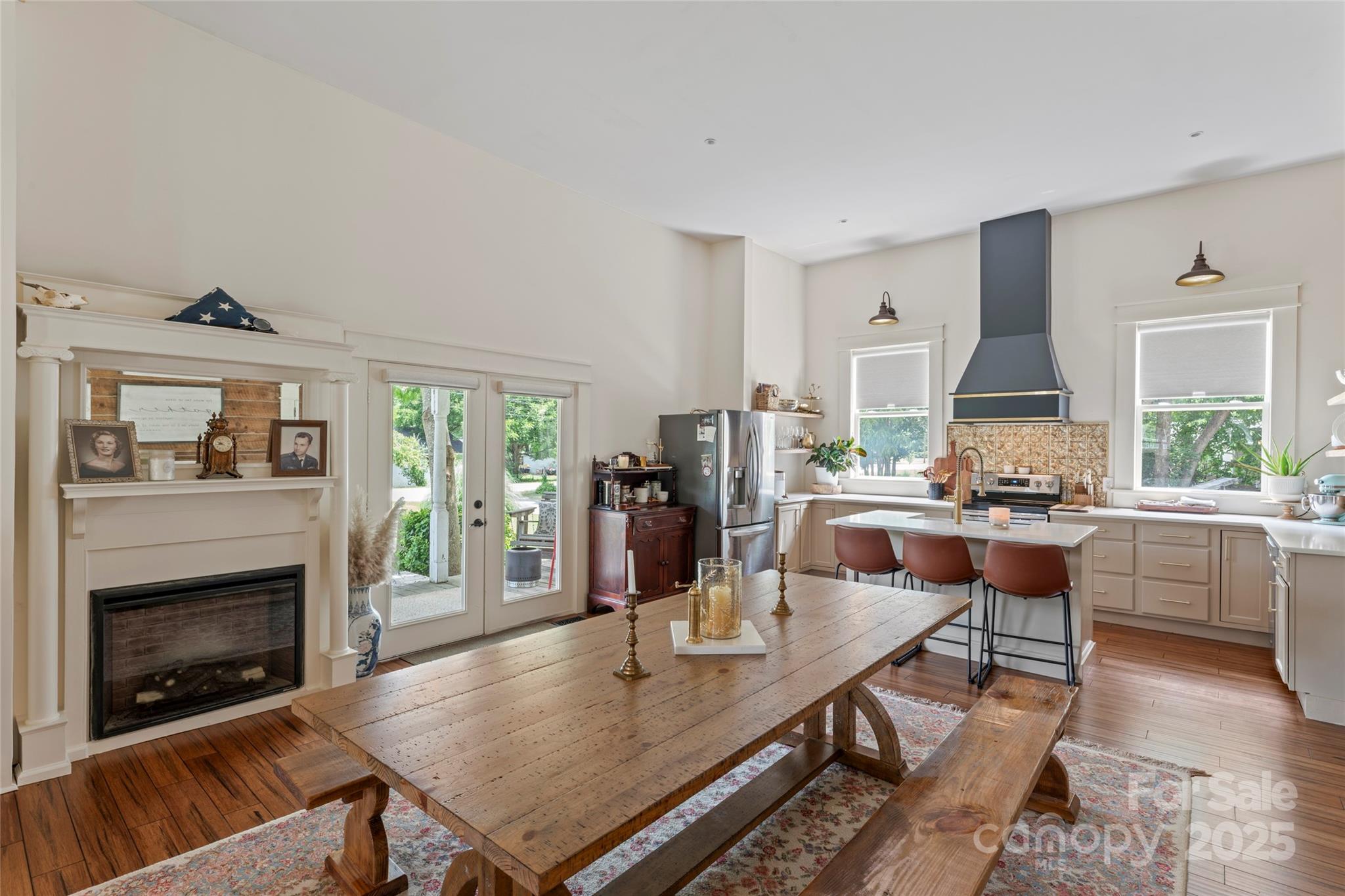 5576 Main Street